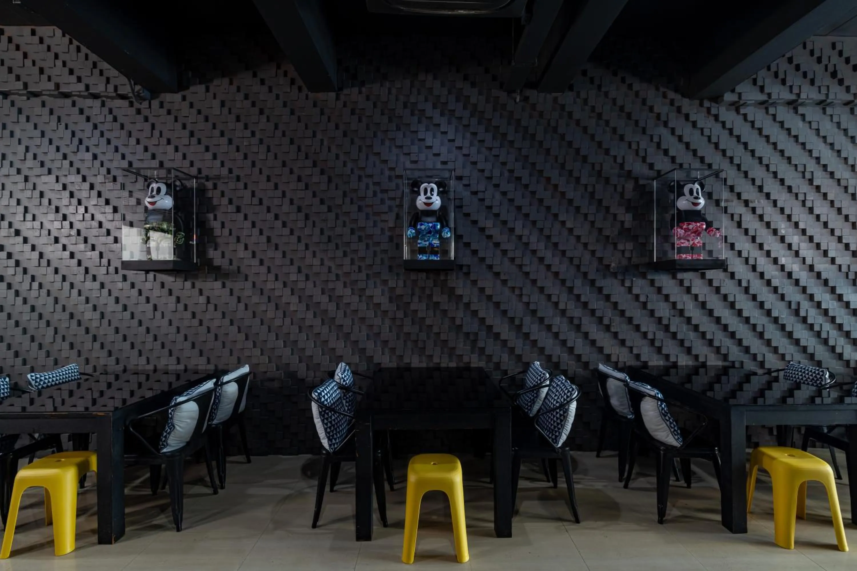 Restaurant/places to eat in The Core Gallery Hotel