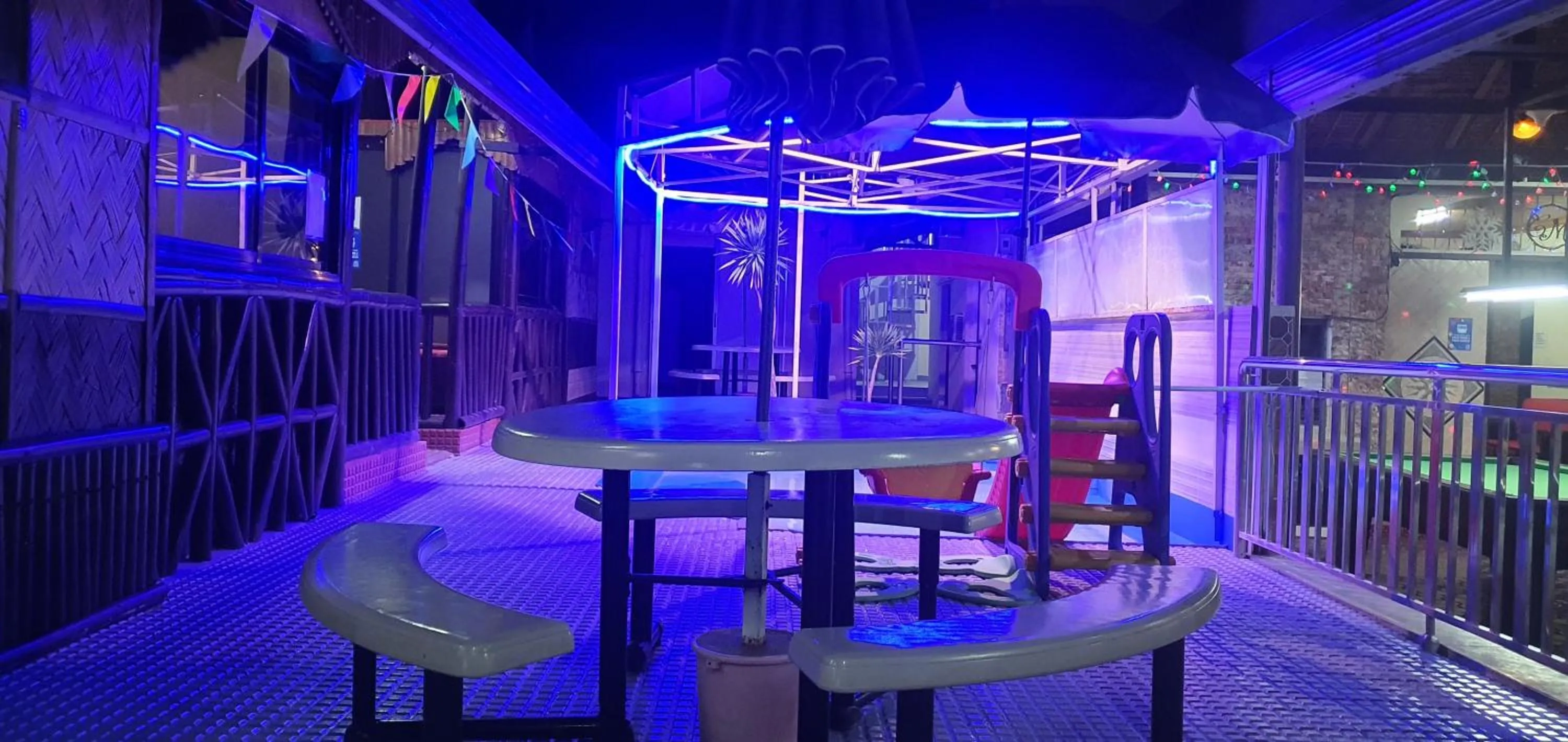 Night in Cool Martin Family Hotel and Resort