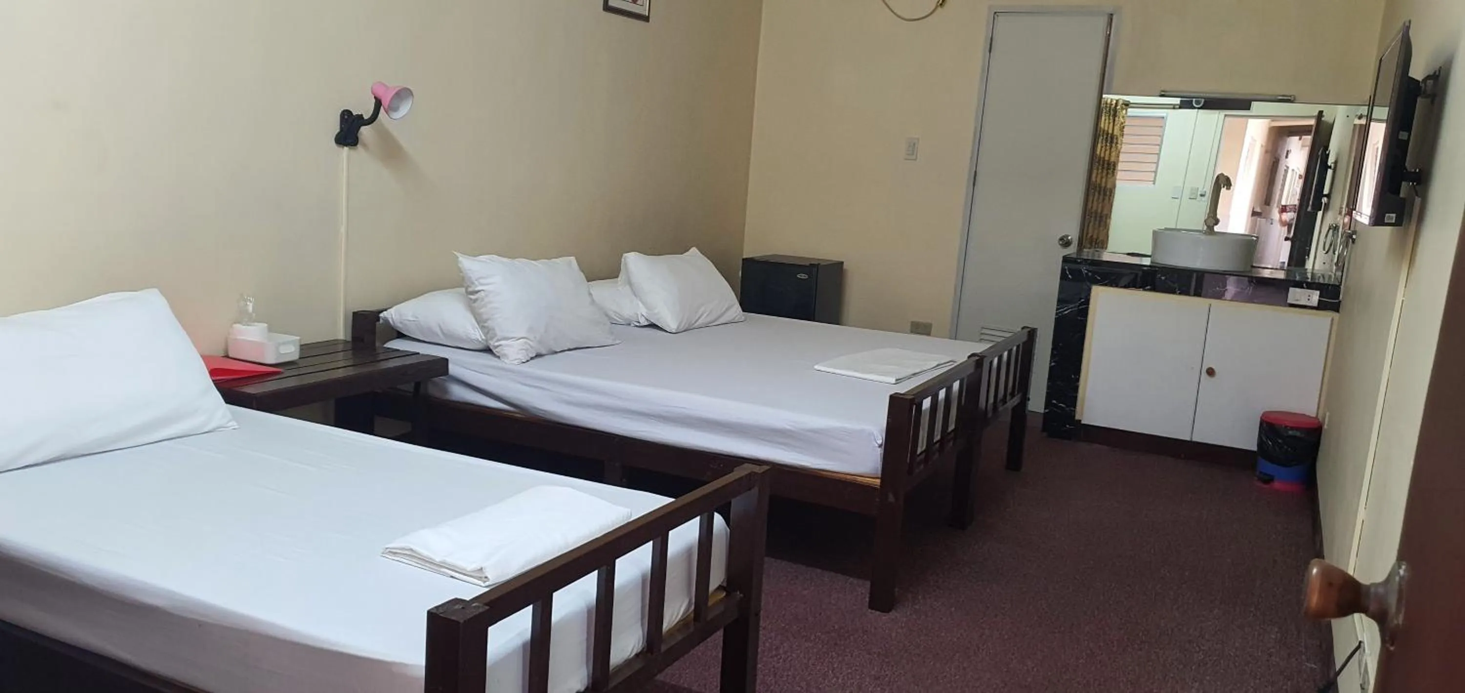 Bedroom, Bed in Cool Martin Family Hotel and Resort