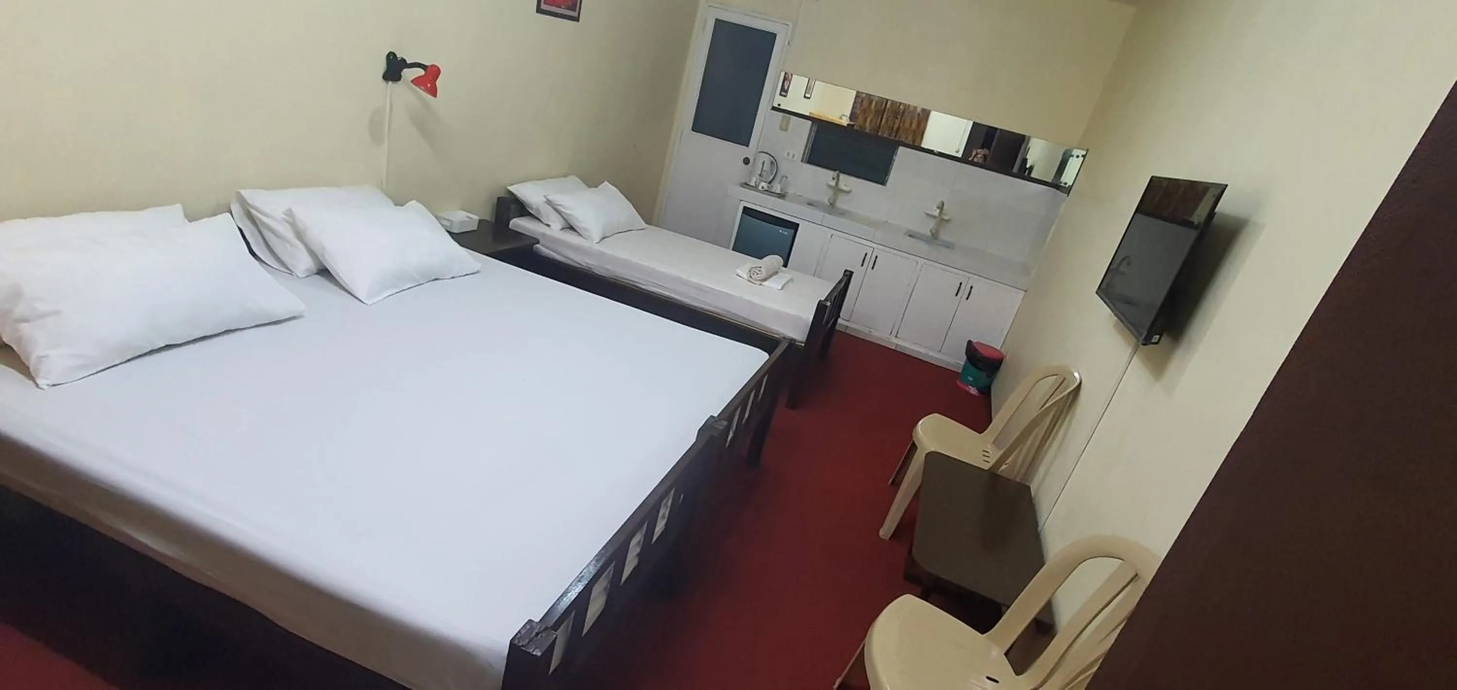 Photo of the whole room, Bed in Cool Martin Family Hotel and Resort