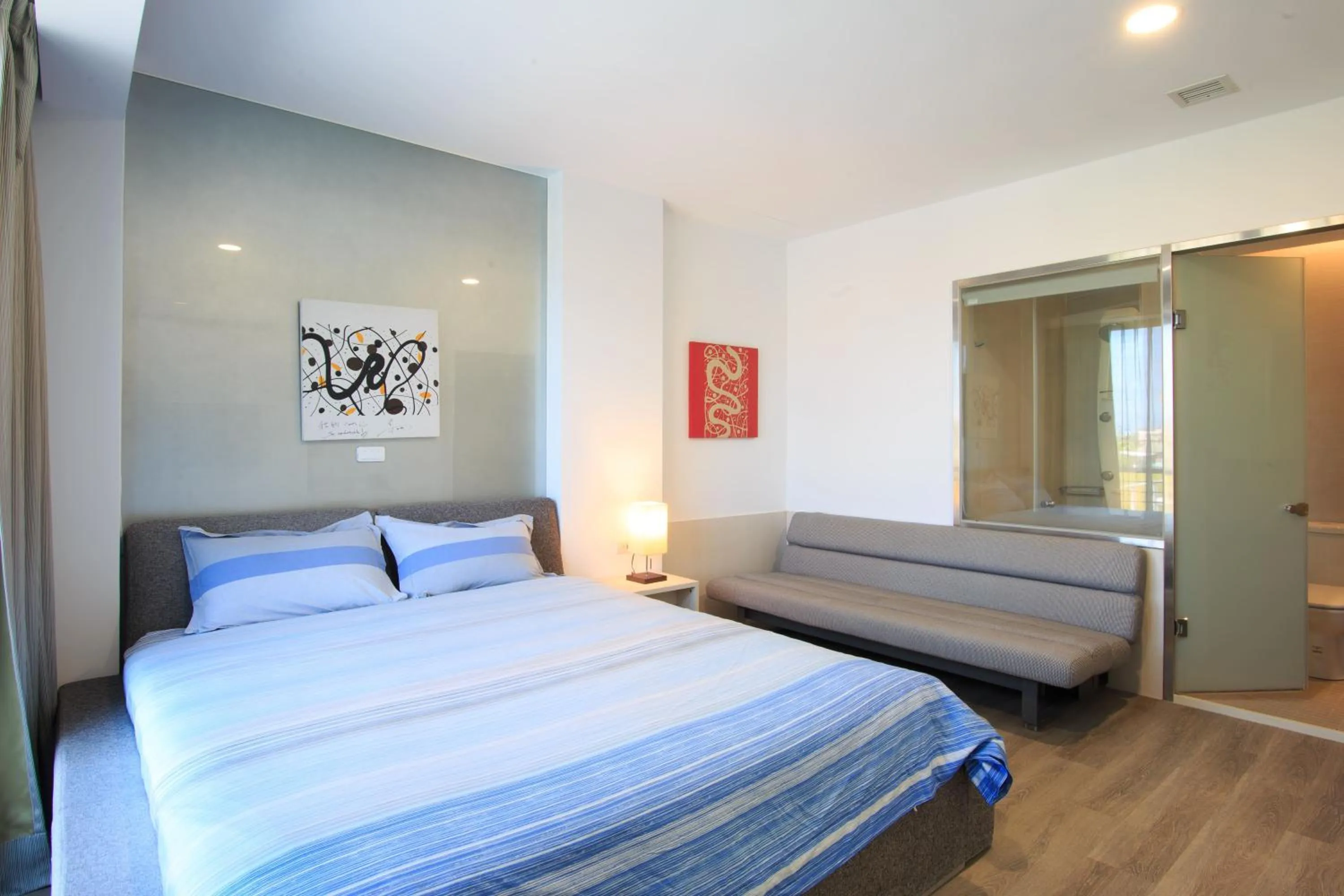 Photo of the whole room, Bed in The Designer's House