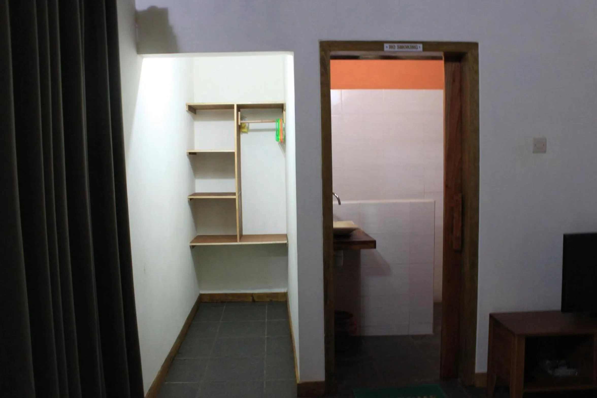 Shower in Albany Home Stay