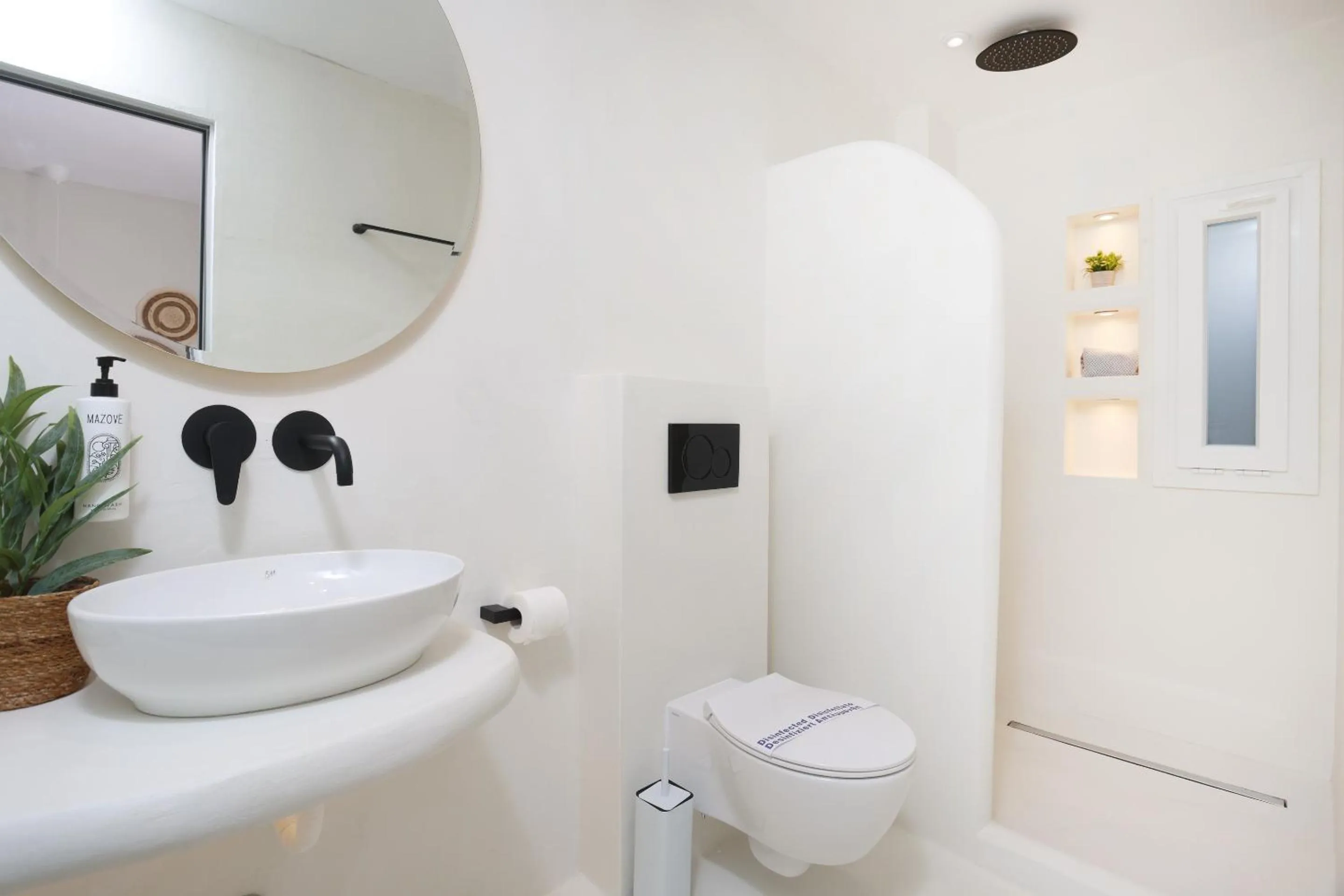 Shower in Hotel Magdalena