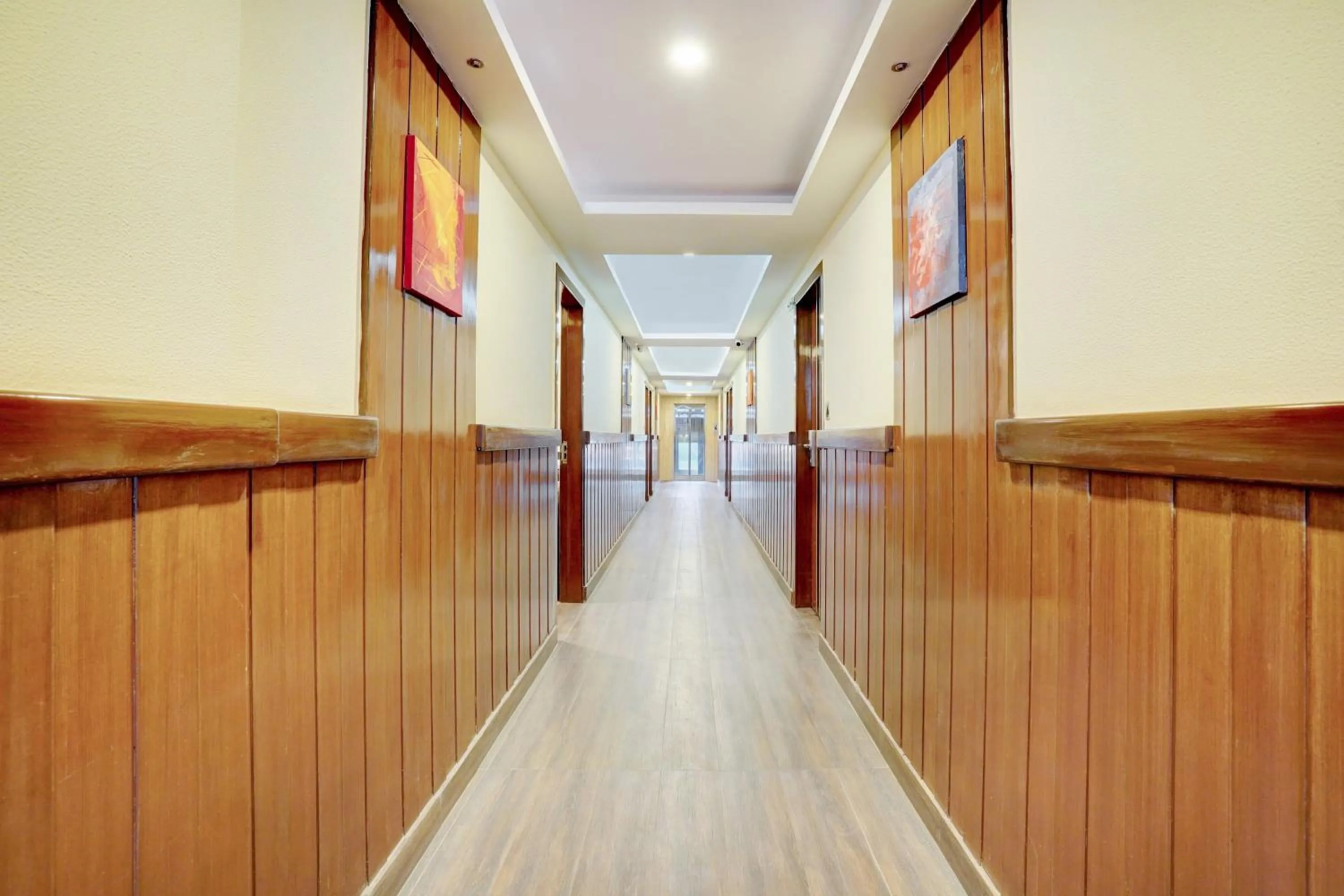 Lobby or reception in Super Townhouse Koramangala