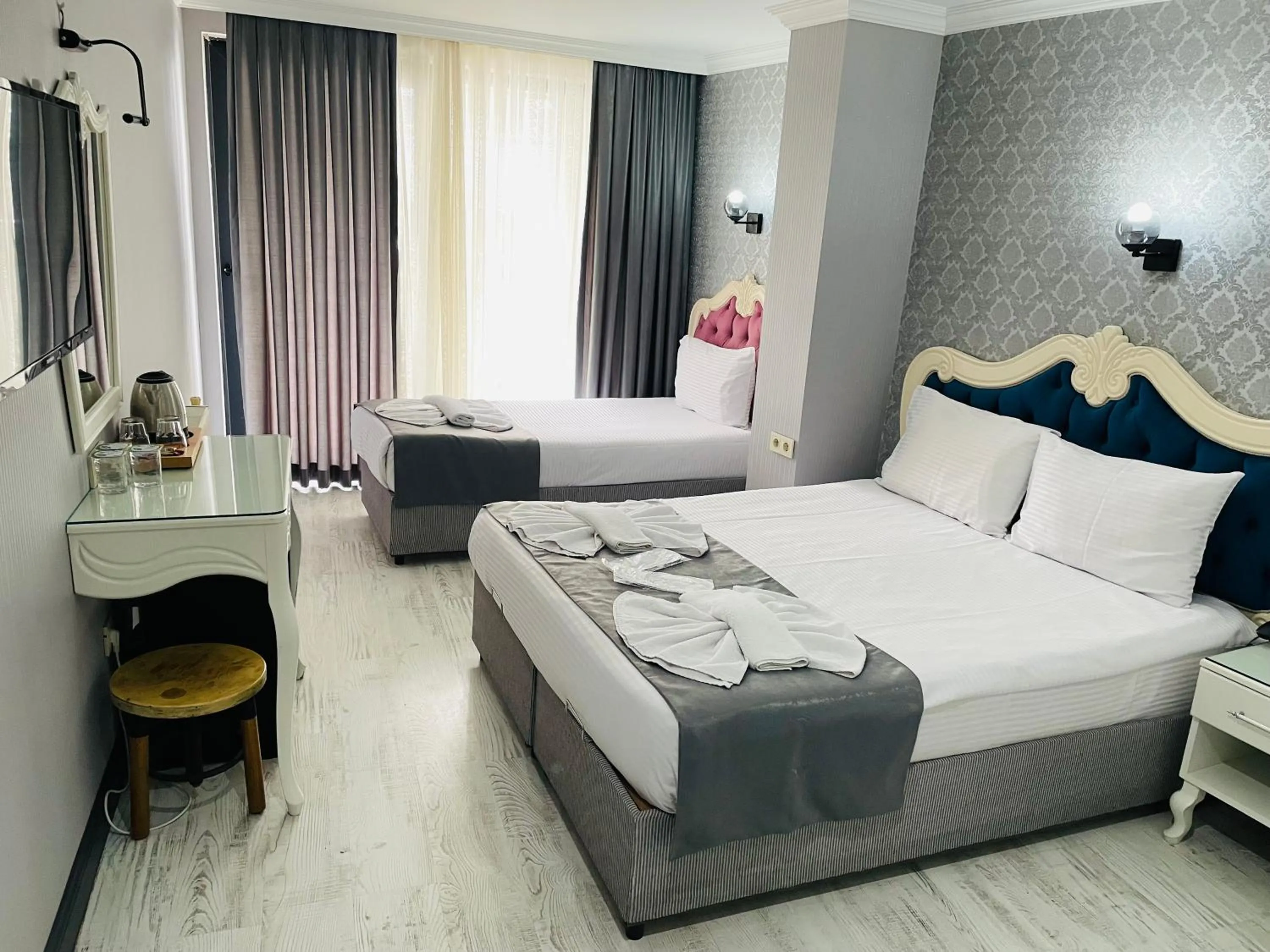 Photo of the whole room, Bed in Old City Viva Hotel