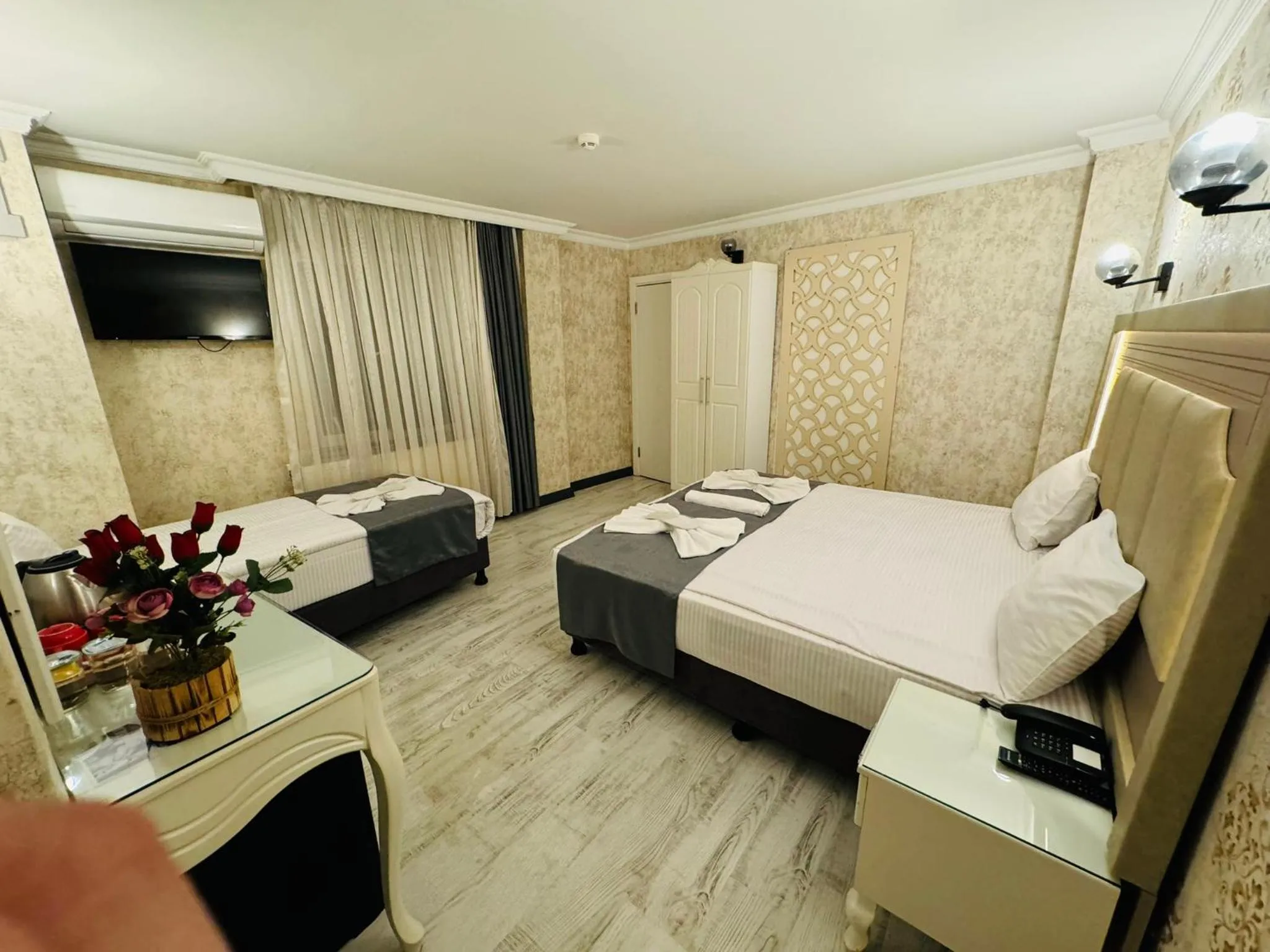 Photo of the whole room, Bed in Old City Viva Hotel