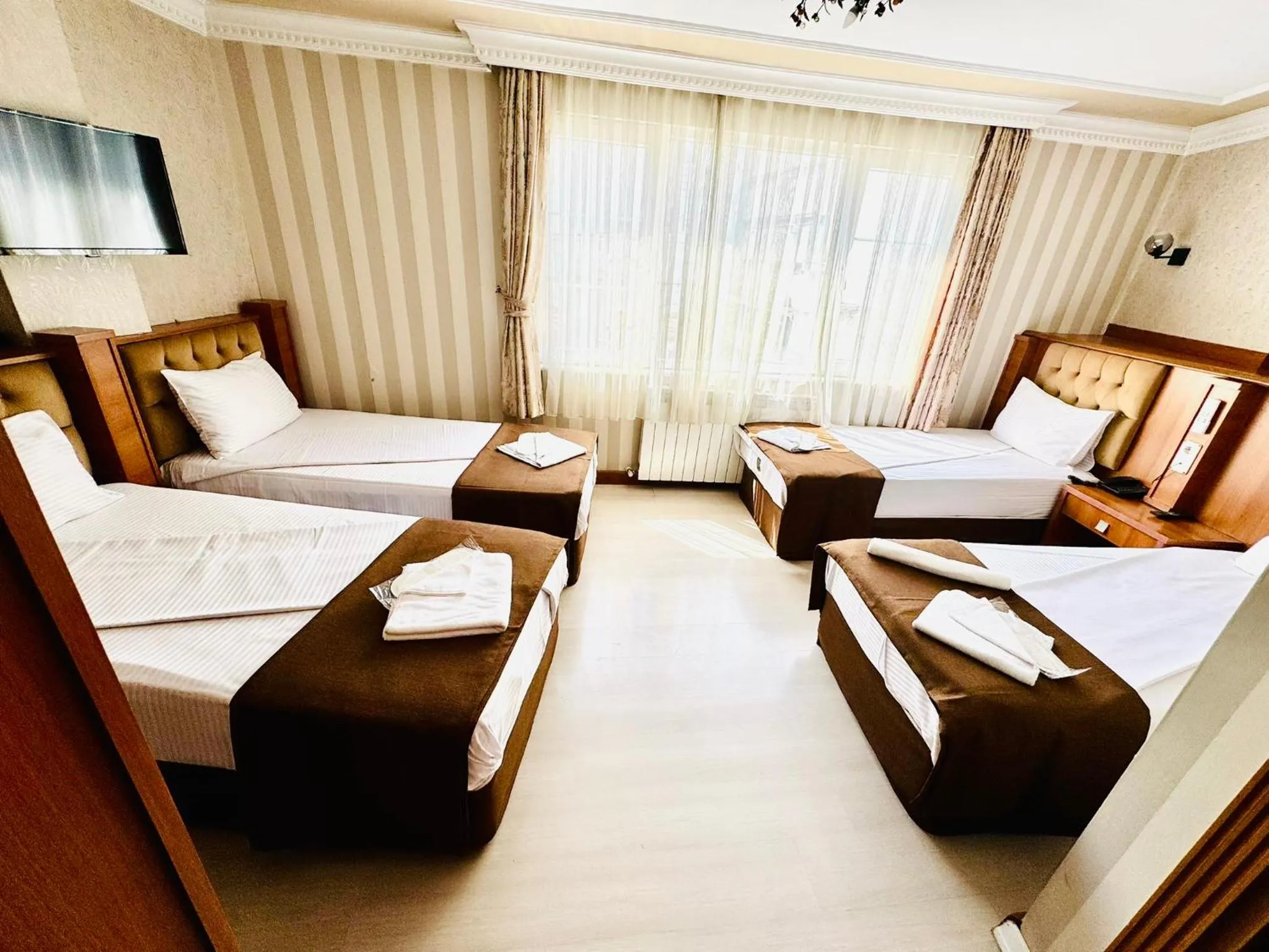 Photo of the whole room, Bed in Old City Viva Hotel