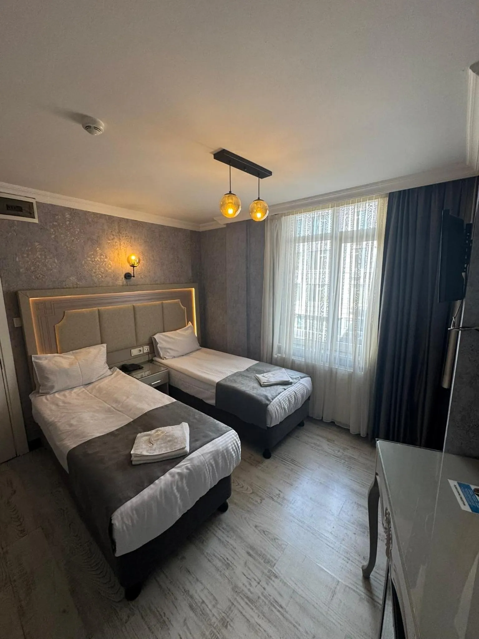 Photo of the whole room, Bed in Old City Viva Hotel