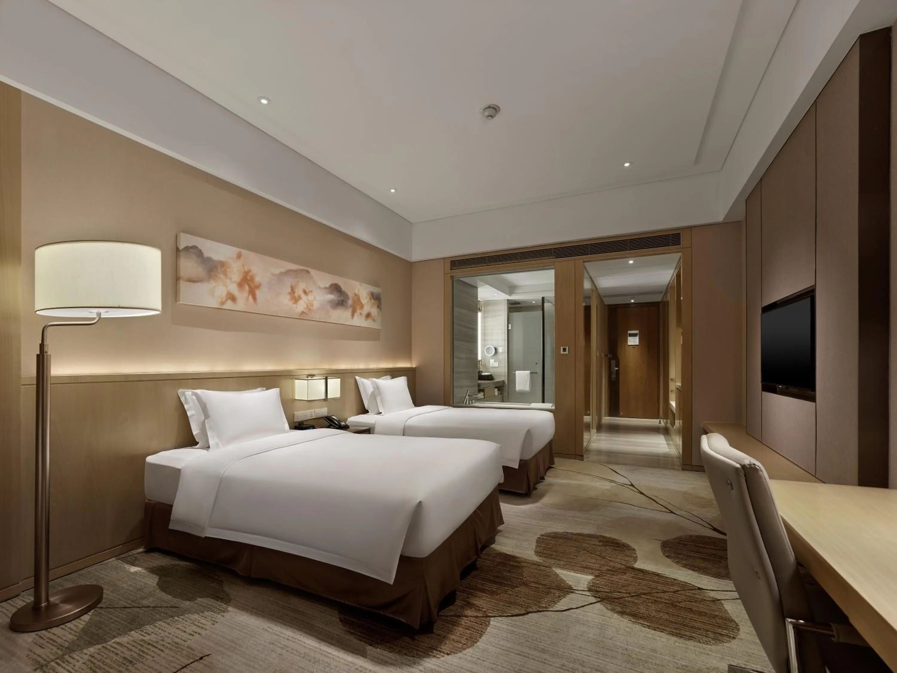Photo of the whole room, Bed in Crowne Plaza Fuzhou Riverside by IHG