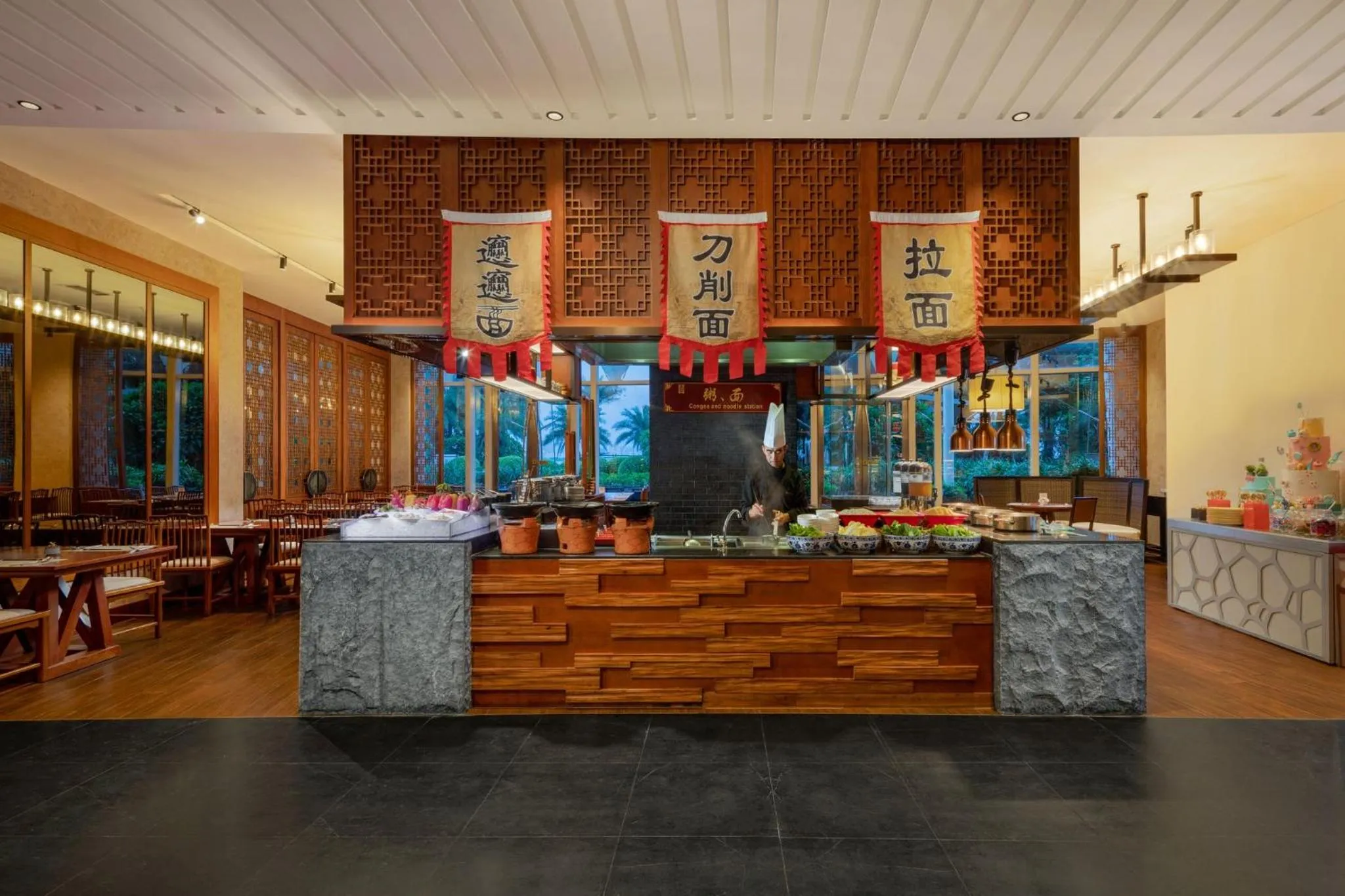 Restaurant/places to eat in InterContinental Haikou Seaview by IHG