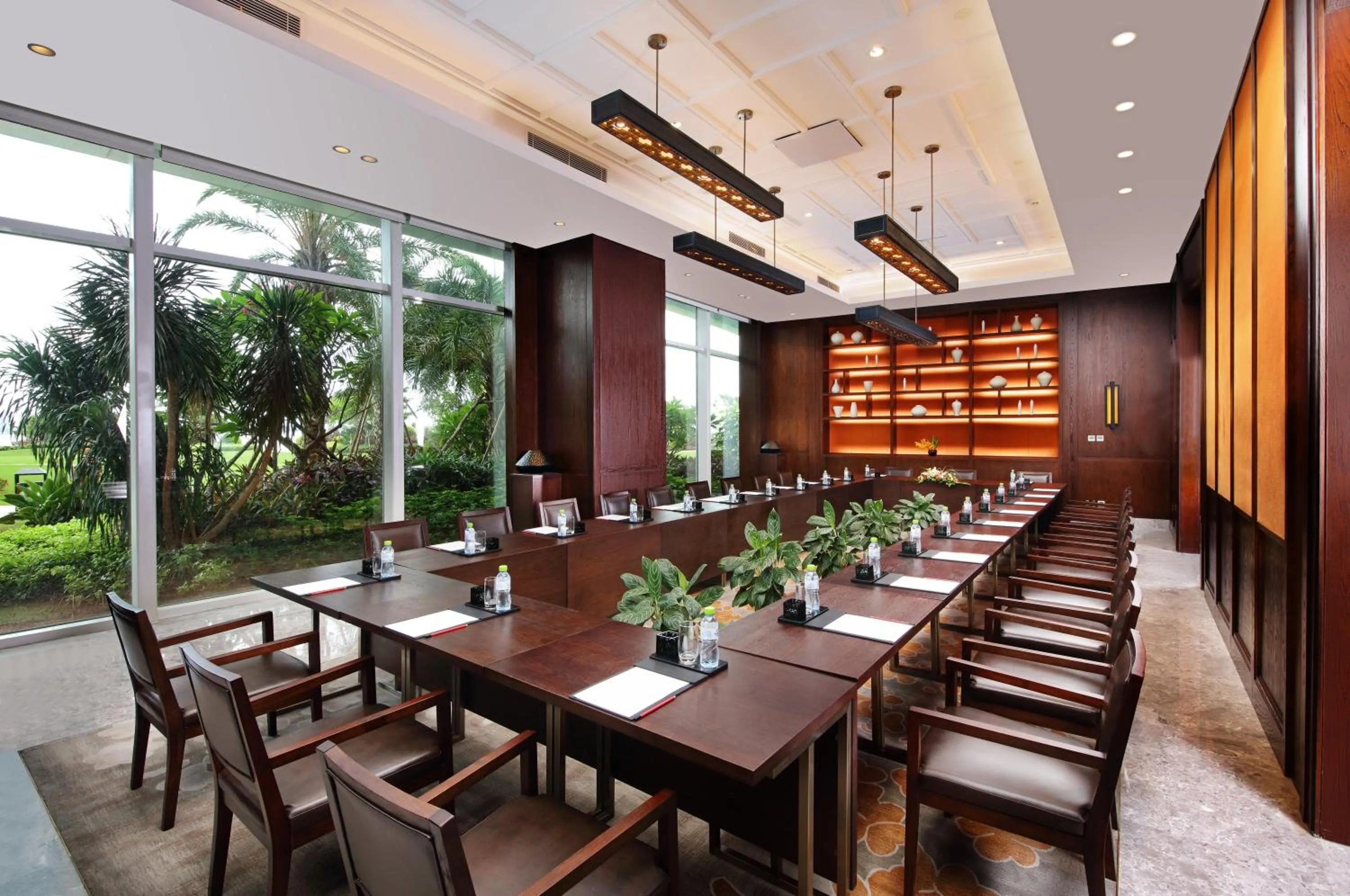 Meeting/conference room in InterContinental Haikou Seaview by IHG