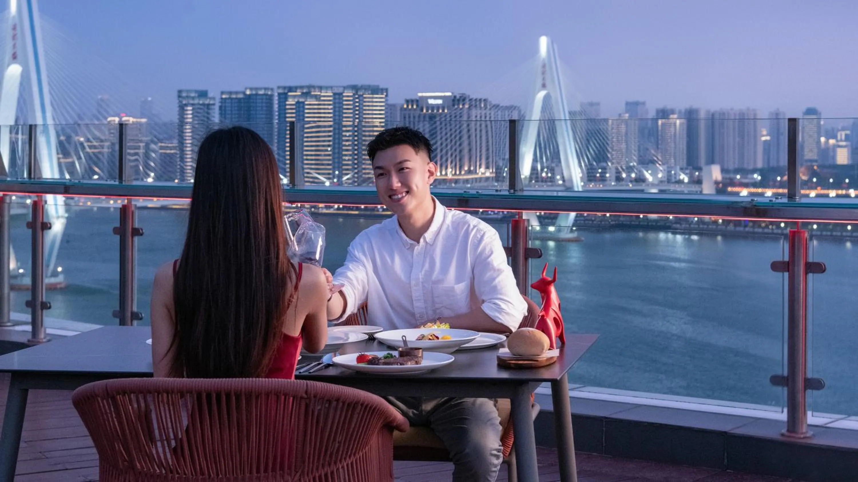 Restaurant/places to eat in InterContinental Haikou Seaview by IHG