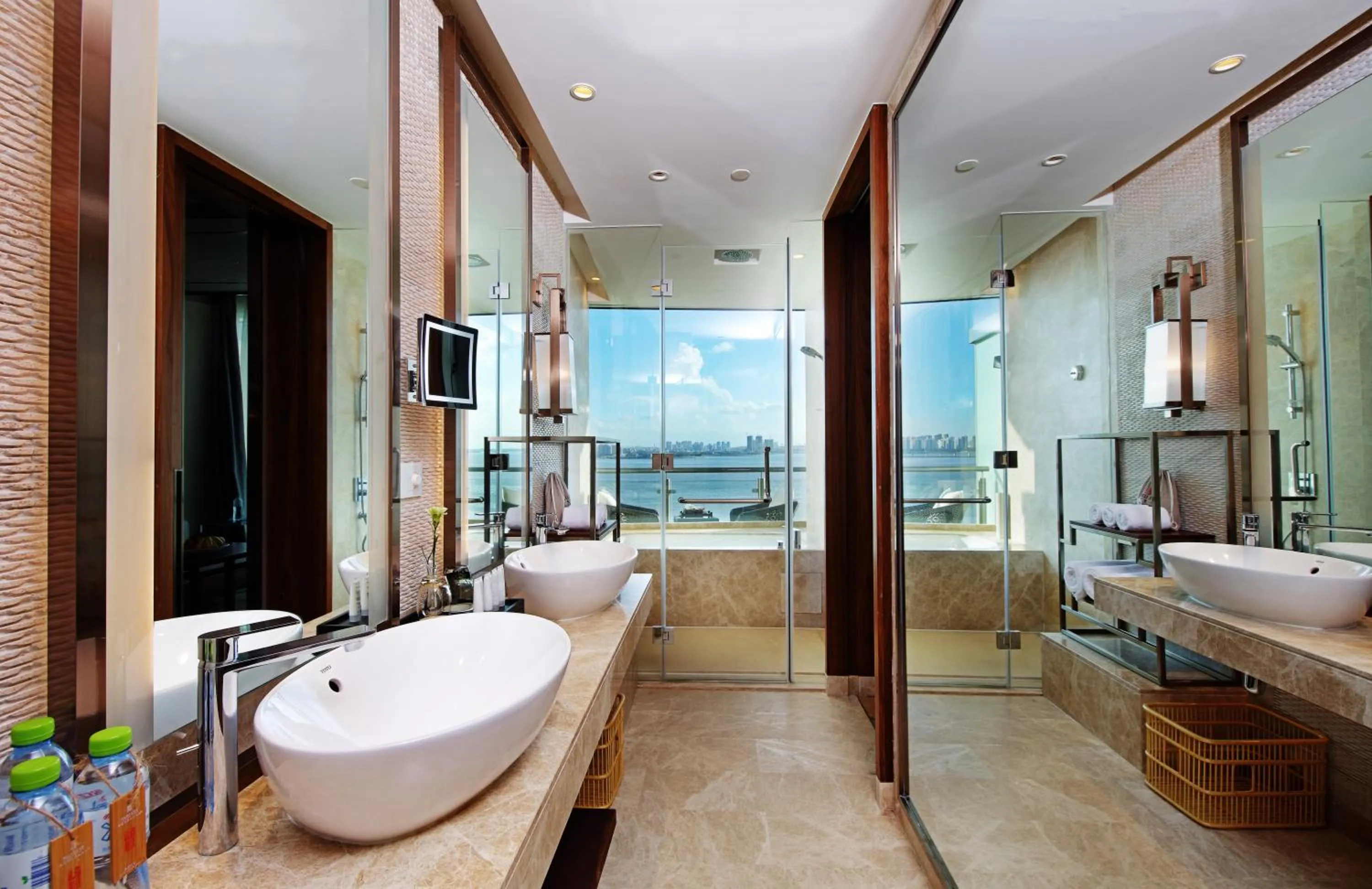 Bathroom in InterContinental Haikou Seaview by IHG