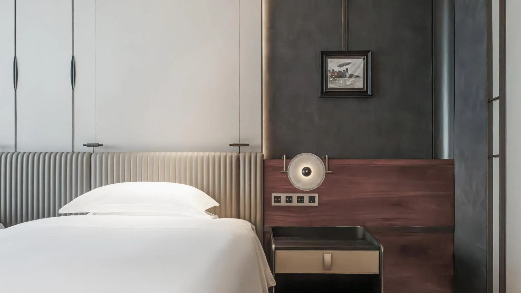 Photo of the whole room, Bed in InterContinental Haikou Seaview by IHG