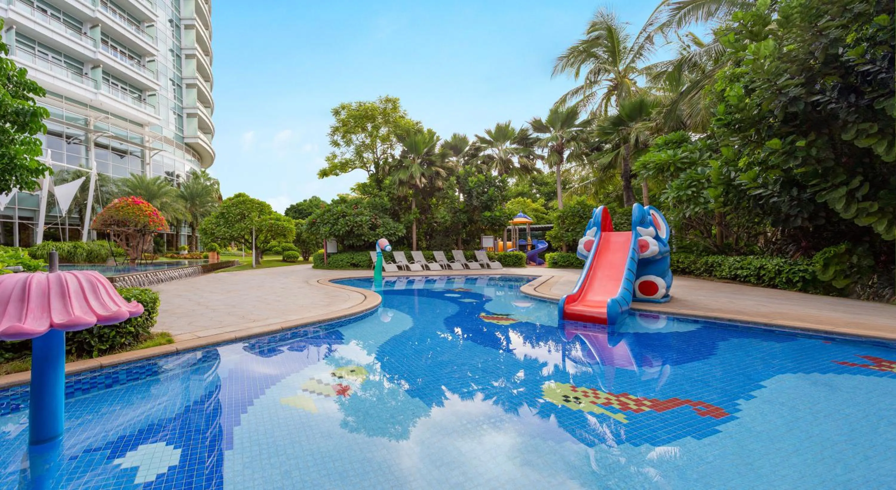 Fitness centre/facilities in InterContinental Haikou Seaview by IHG