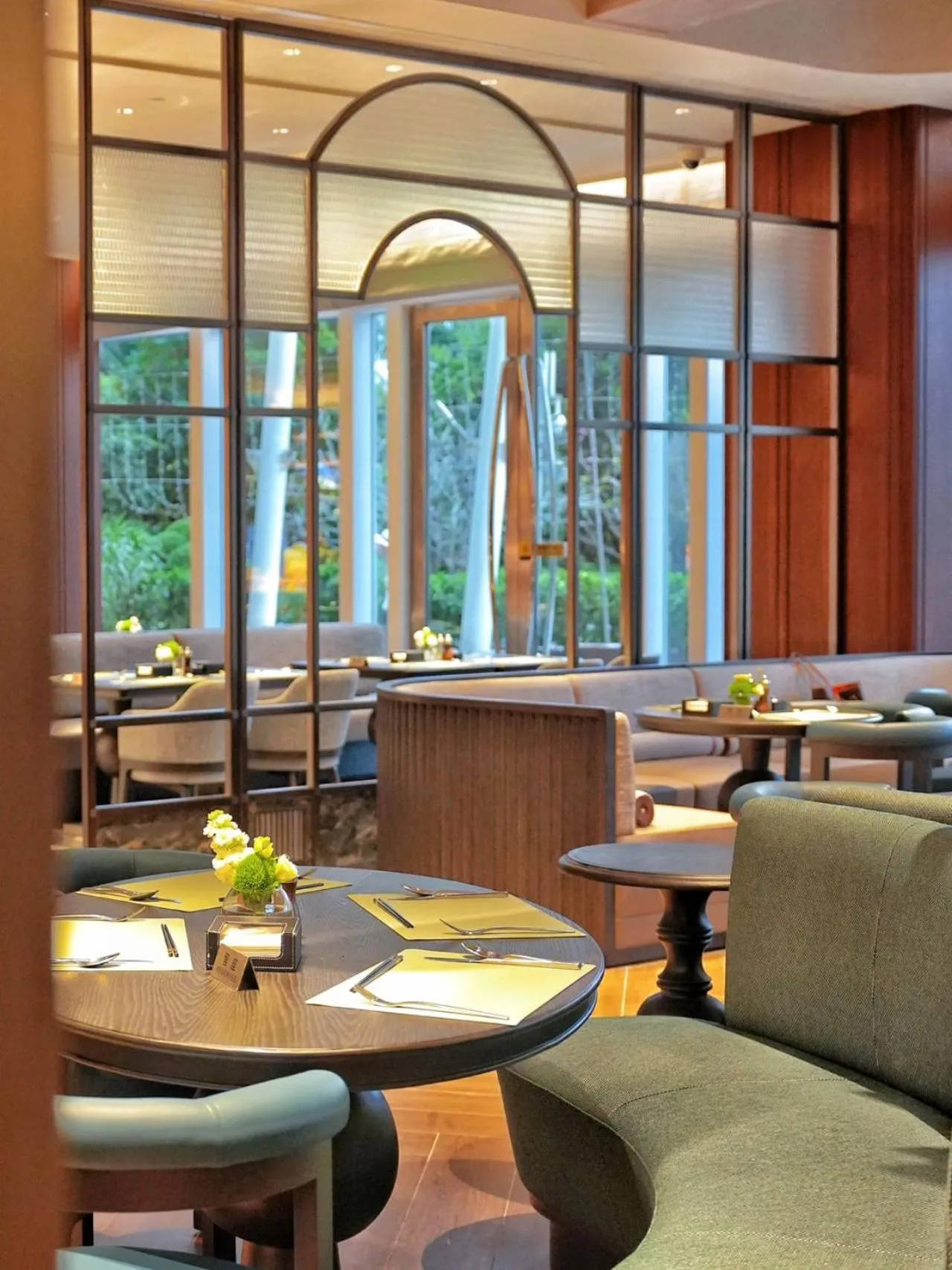 Restaurant/places to eat in InterContinental Haikou Seaview by IHG