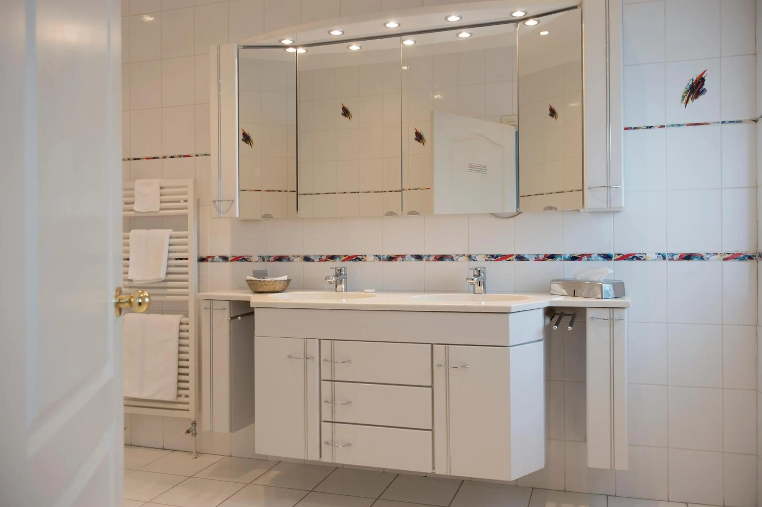 Bathroom in Regency Hotel