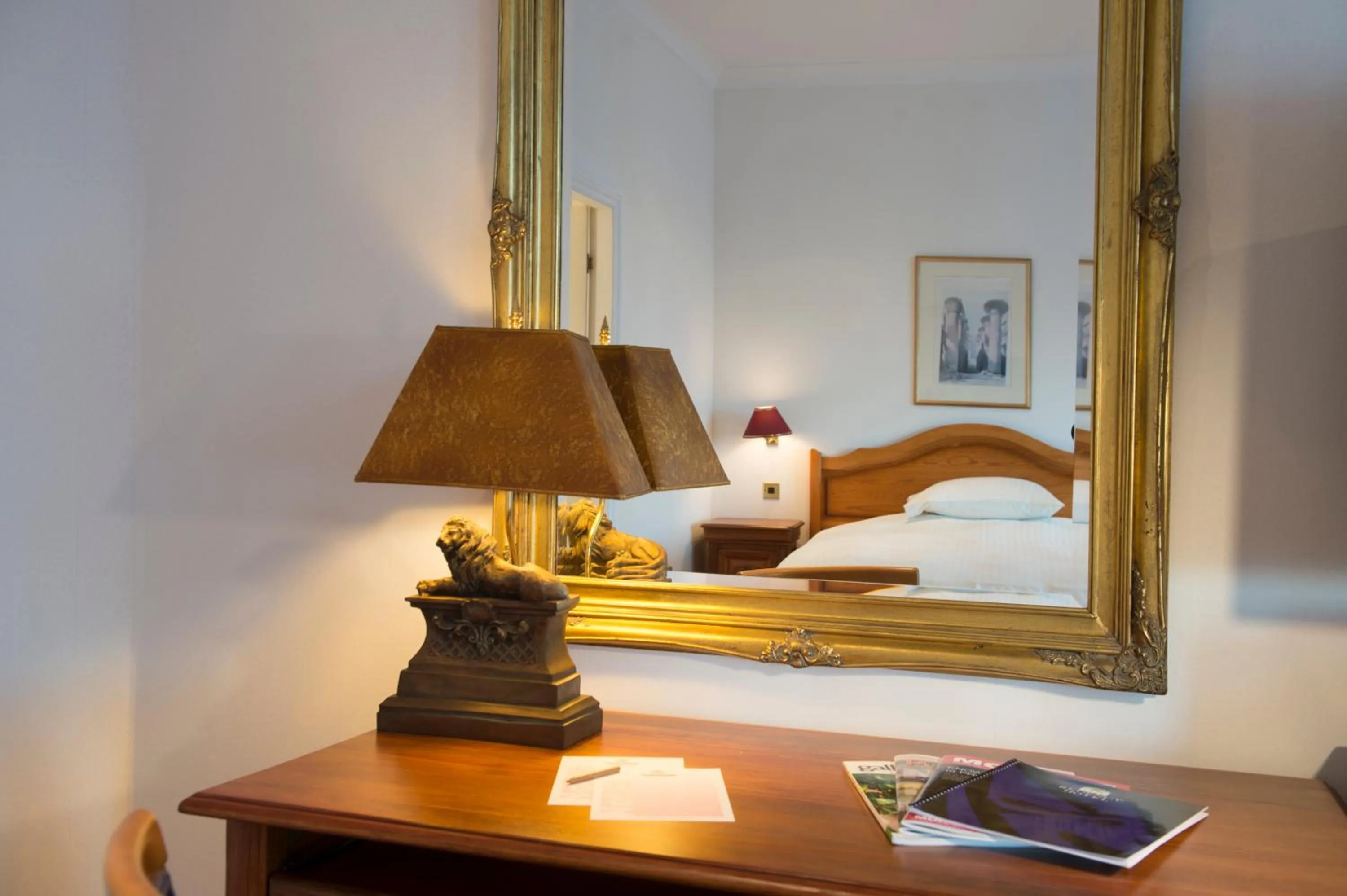 Bedroom, Bed in Regency Hotel