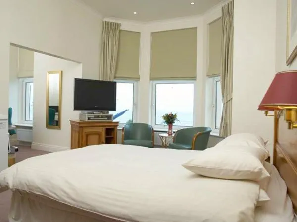 Bed in Regency Hotel