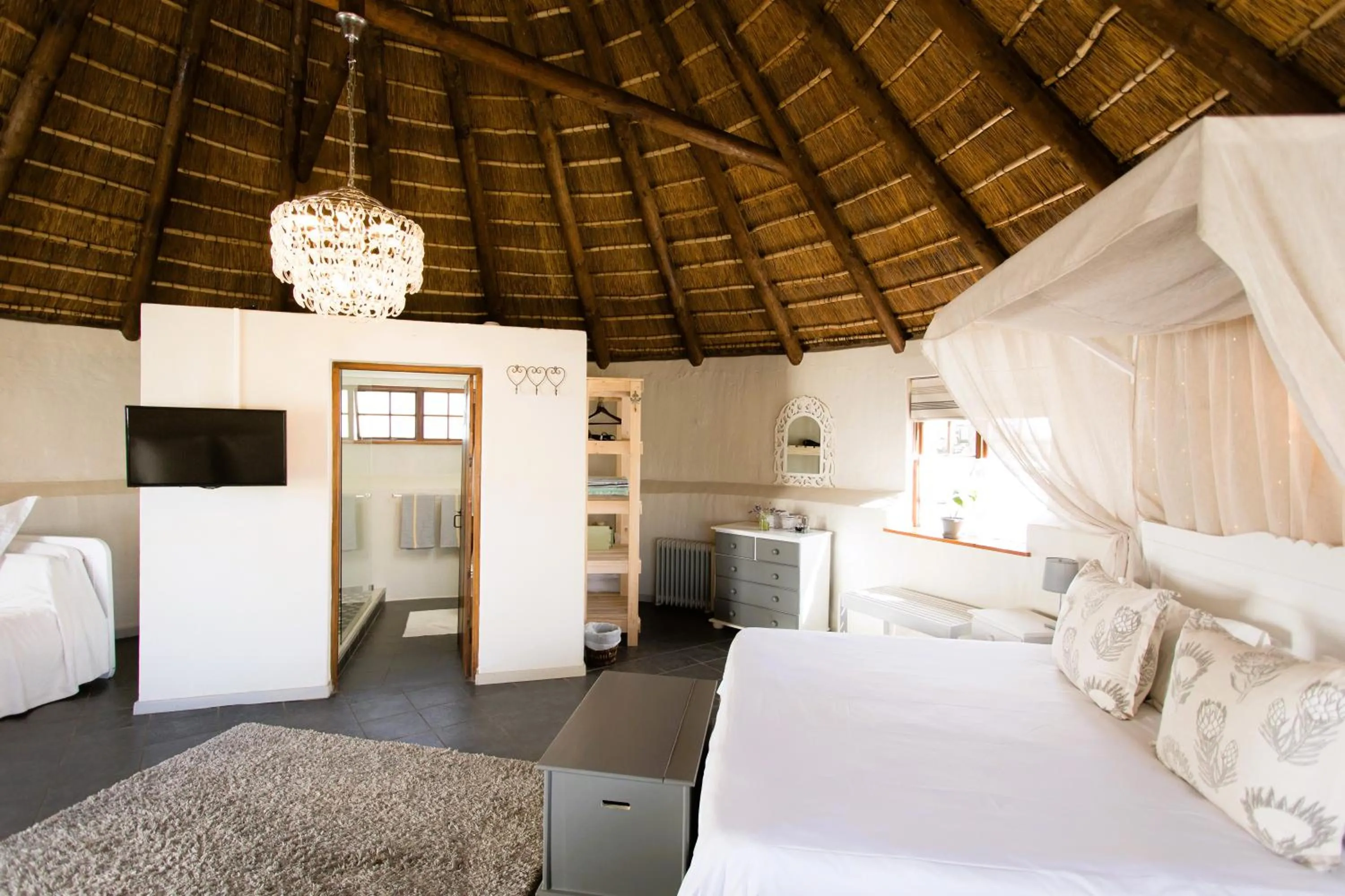 Bedroom, Bed in Bella Manga Country Escape