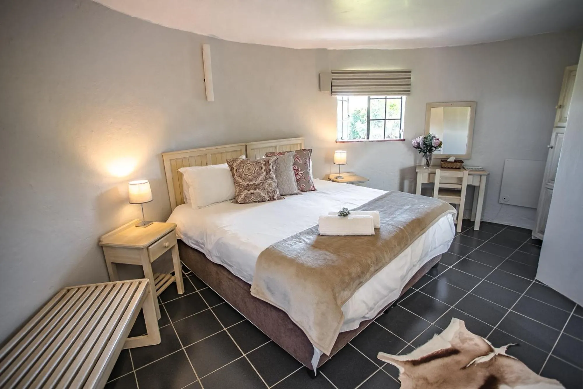 Bedroom, Bed in Bella Manga Country Escape