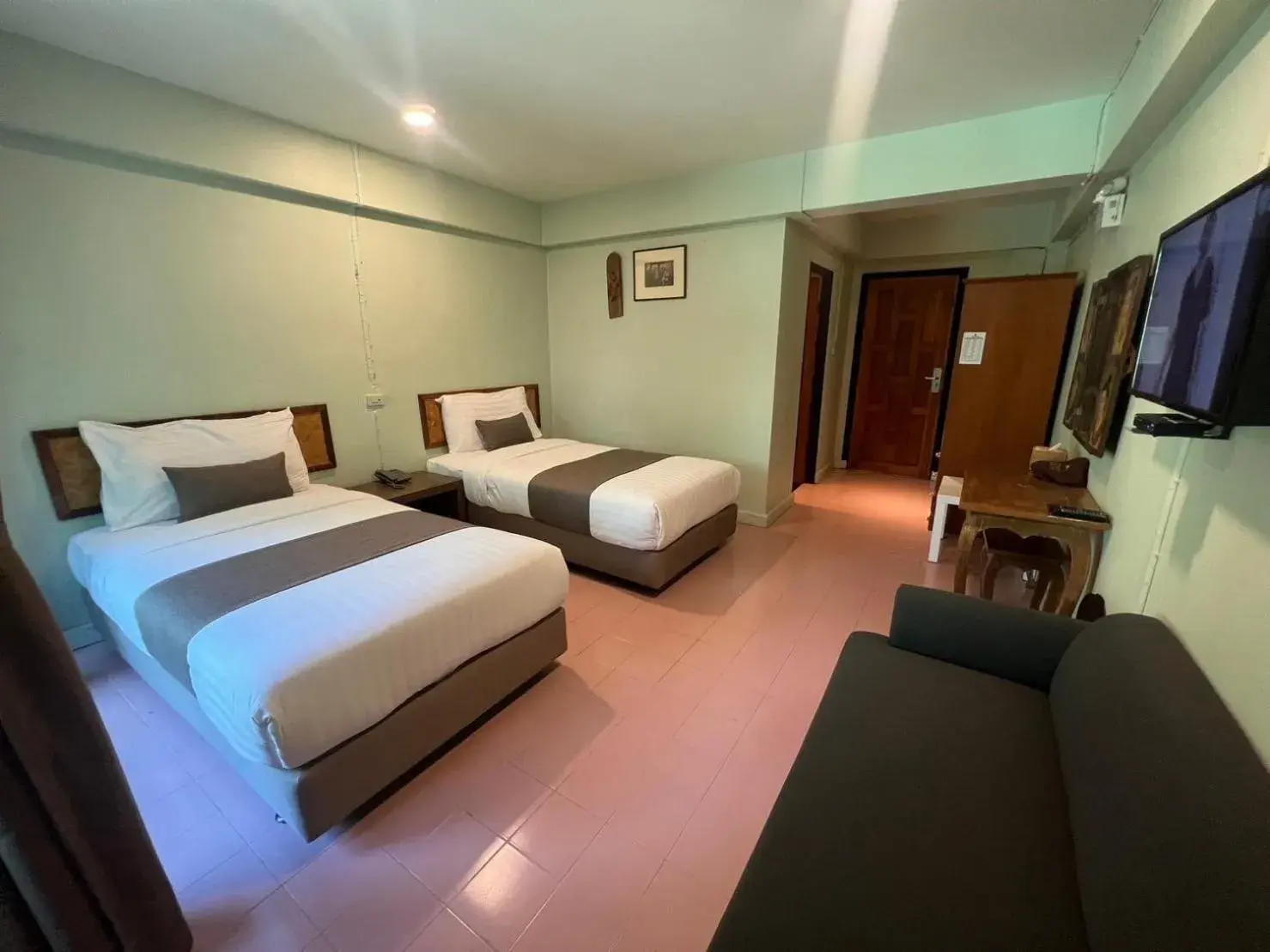 Superior Double or Twin Room with City View in A Hotel Budget Superior Double or Twin Room with City View in A Hotel Budget