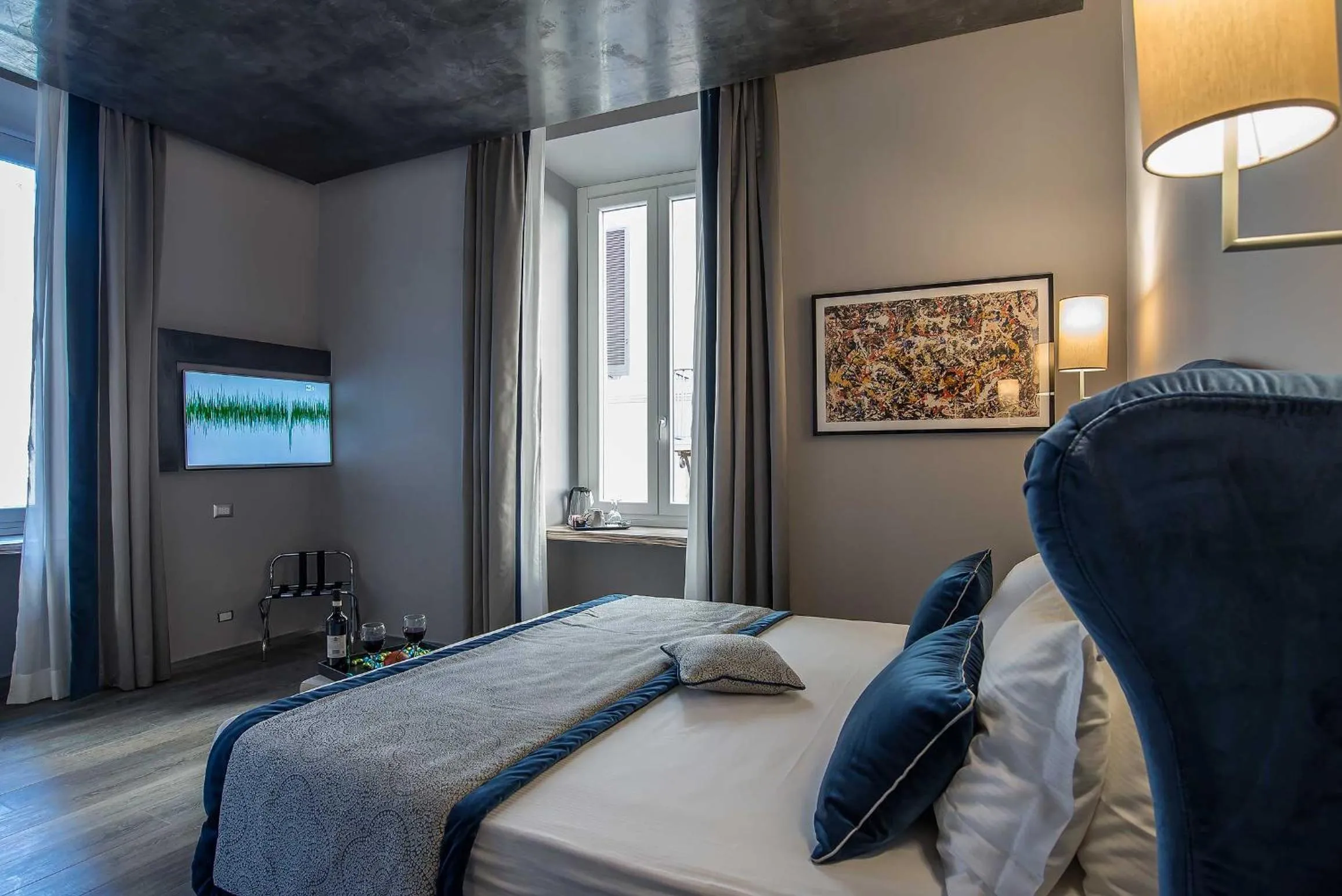 Photo of the whole room, Bed in Colonna Suite Del Corso