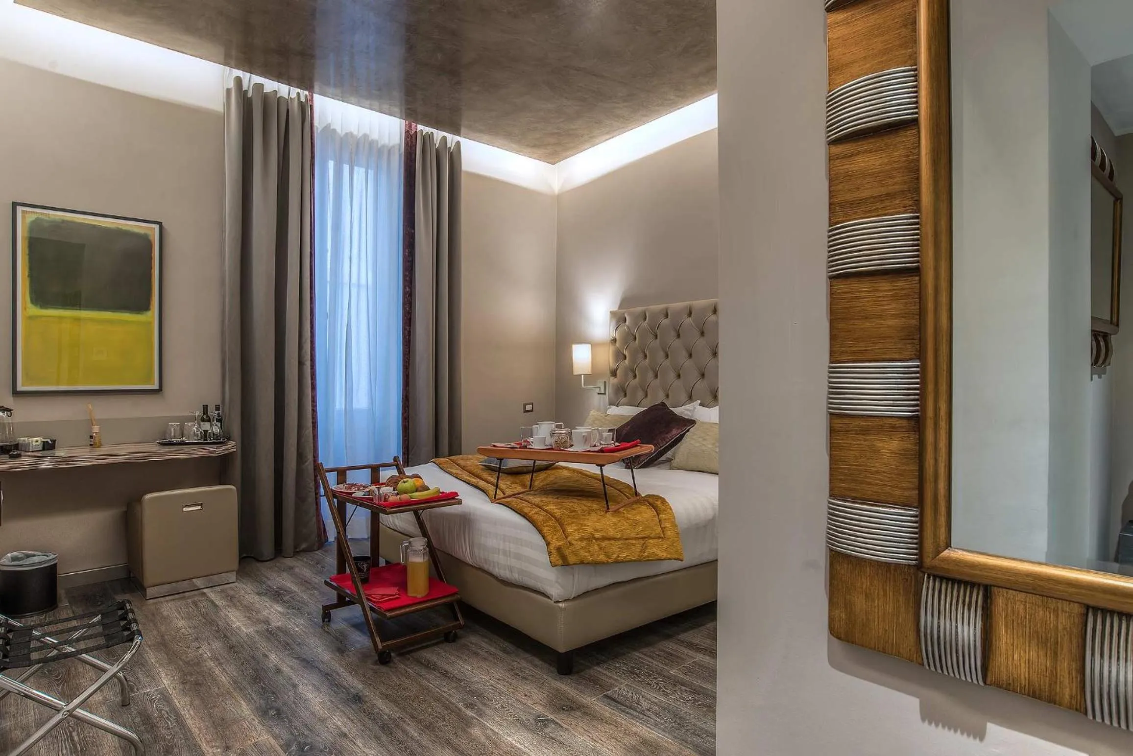 Photo of the whole room, Bed in Colonna Suite Del Corso