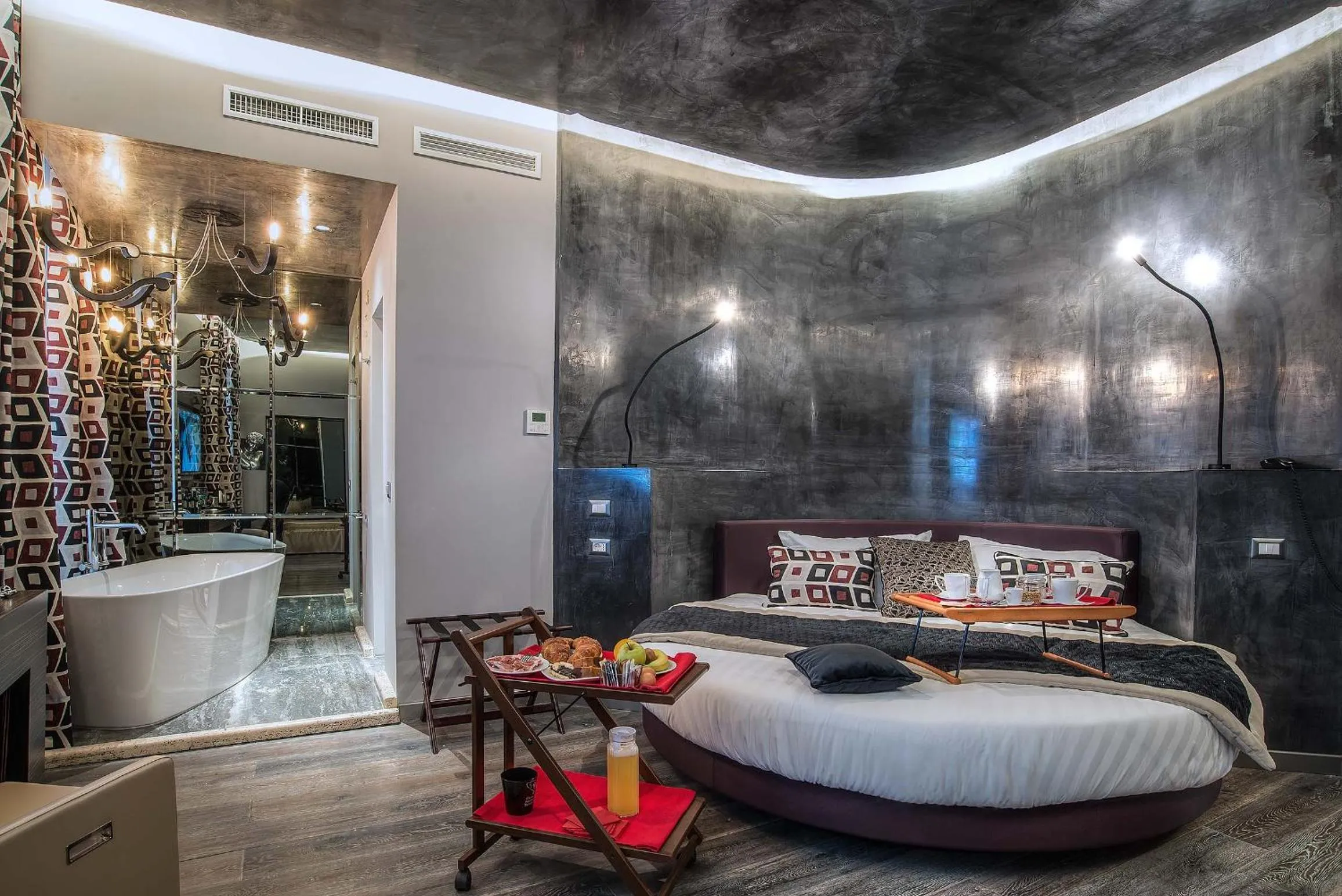 Bed in Colonna Suite Del Corso