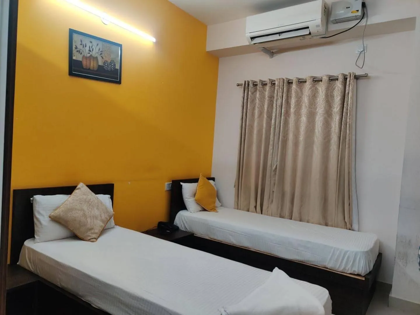 Bed in I Cloud Elite Suites