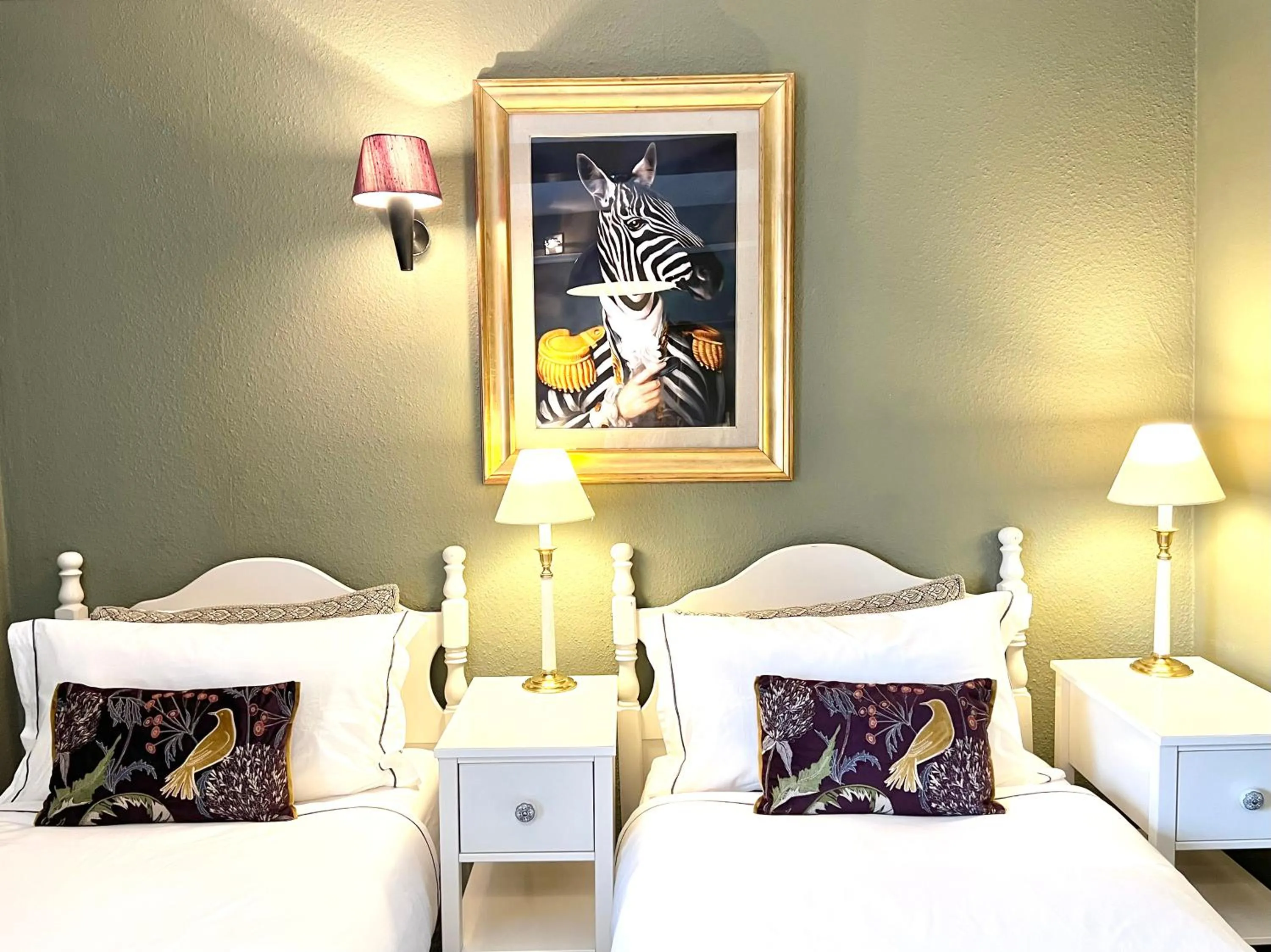 Decorative detail, Bed in Colthrop Manor B&B