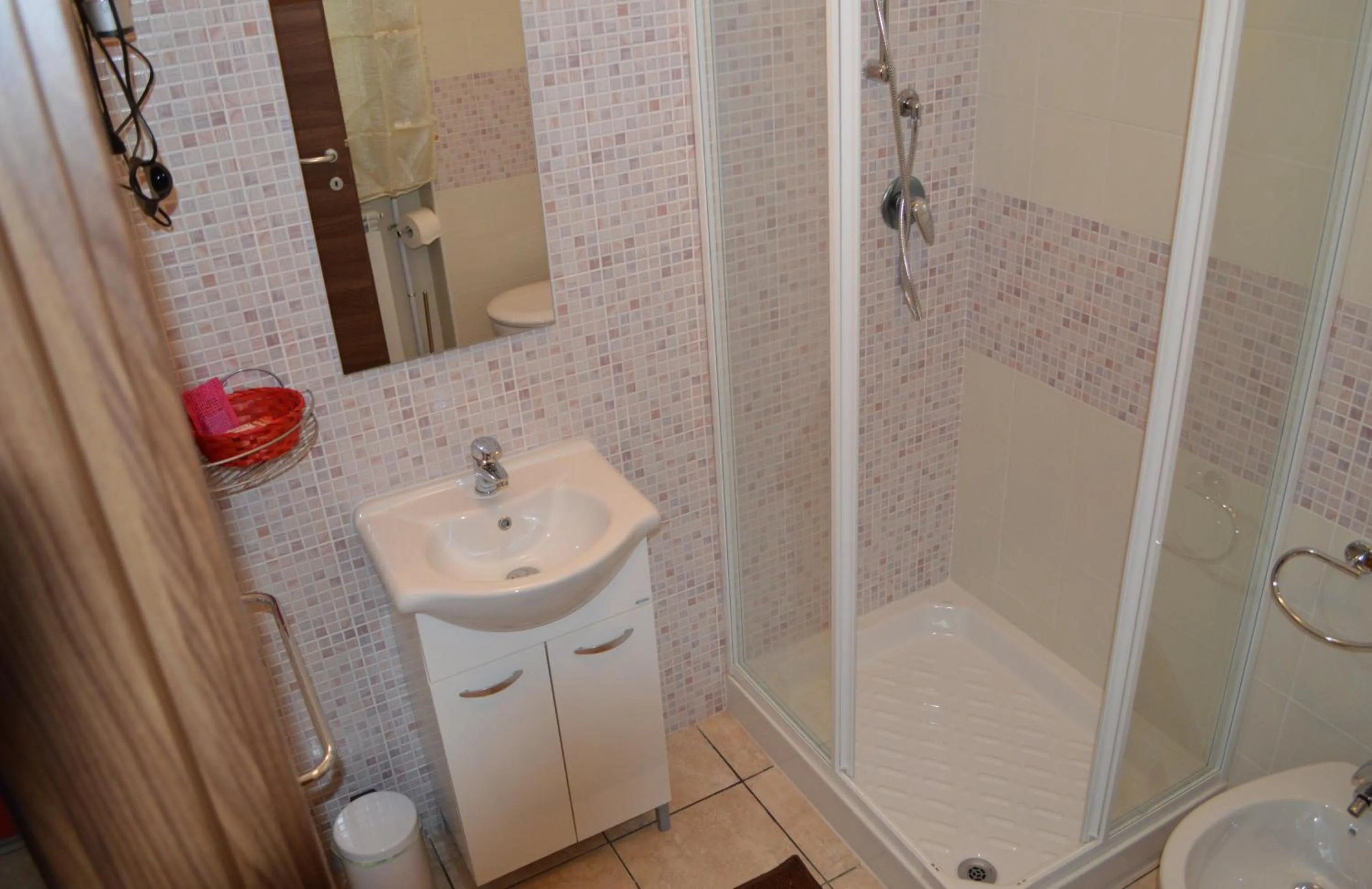 Bathroom in Desulo - B&B Perla Del Gennargentu