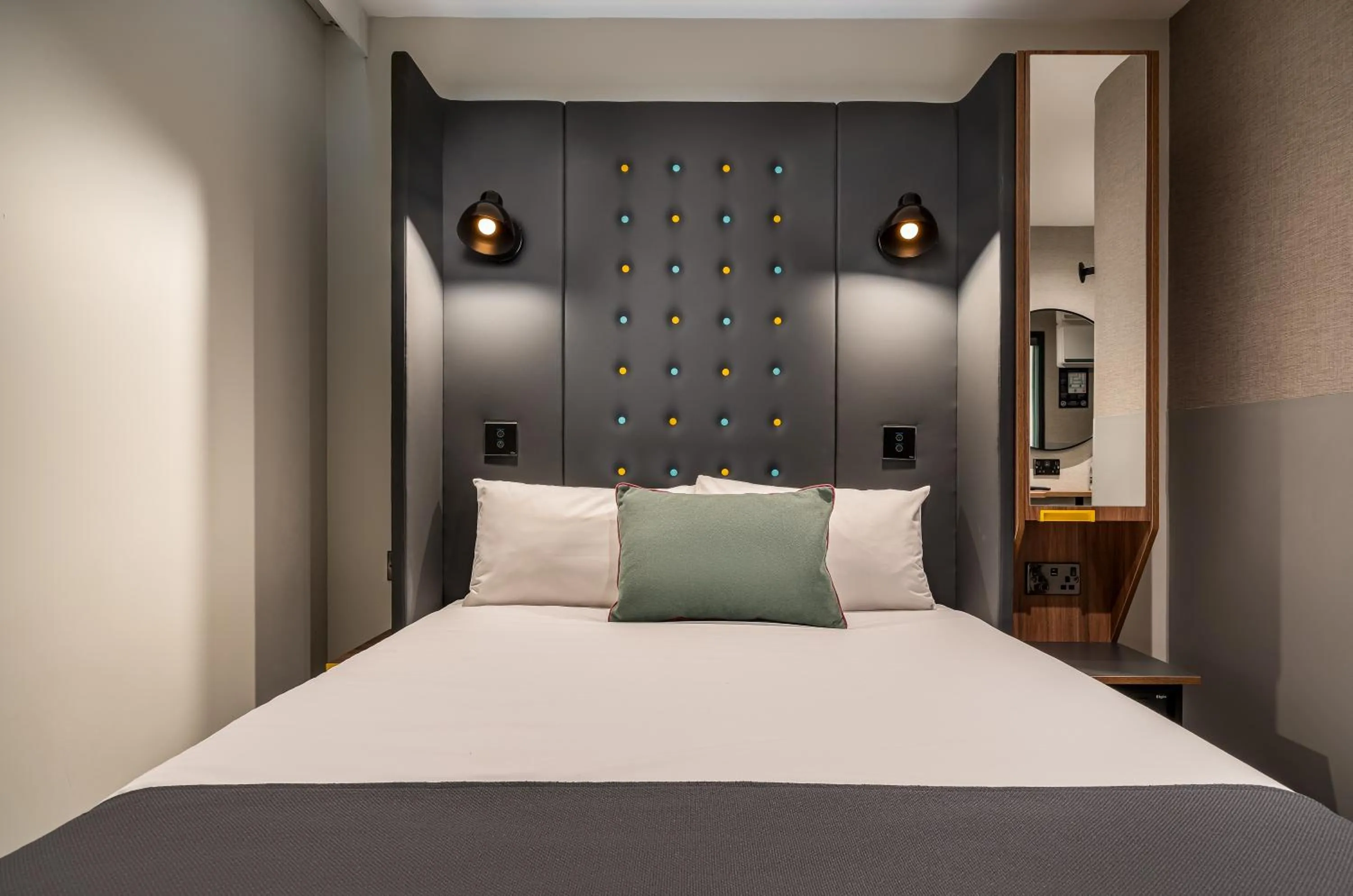 Bedroom, Bed in Point A Hotel London Canary Wharf