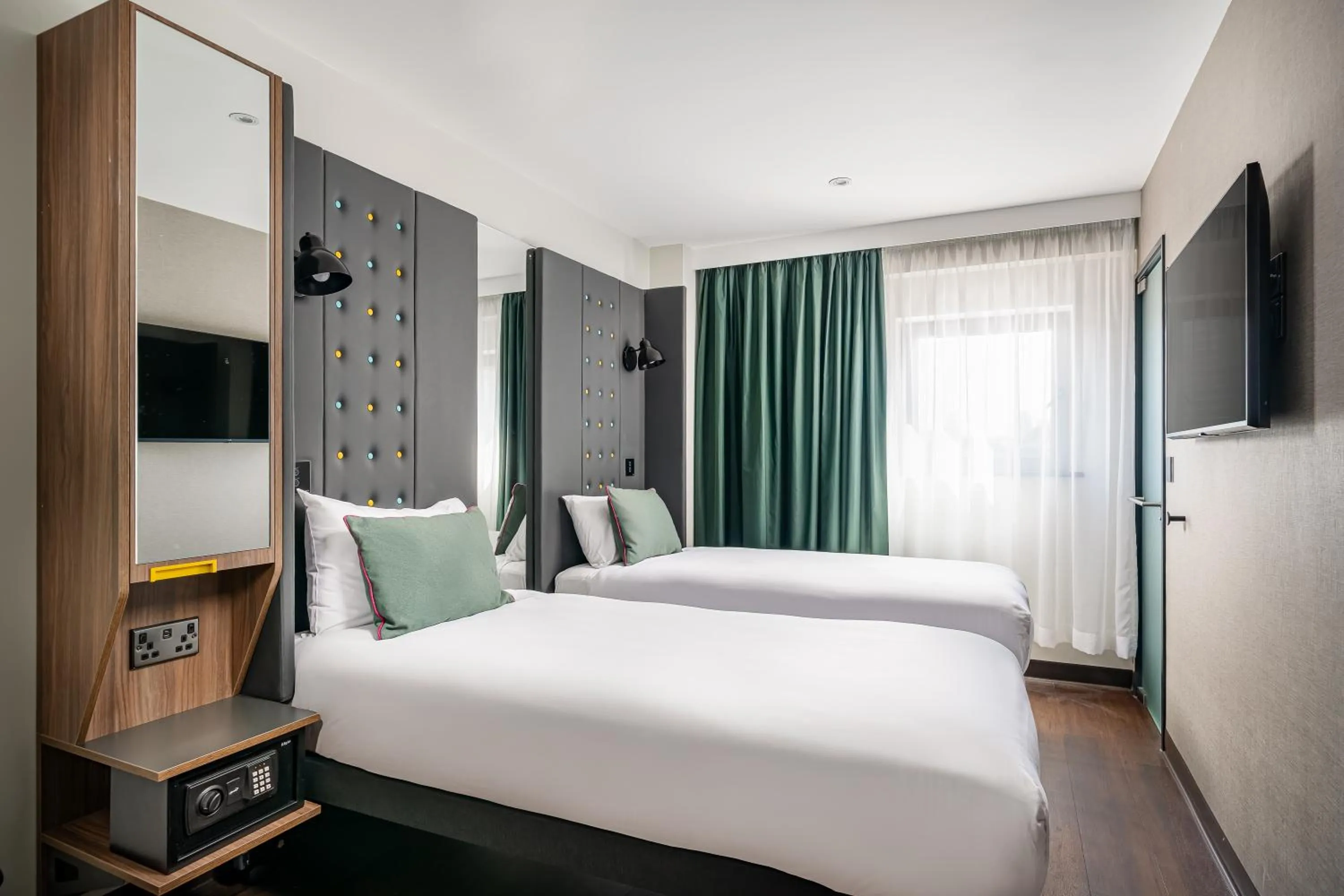 Bedroom, Bed in Point A Hotel London Canary Wharf