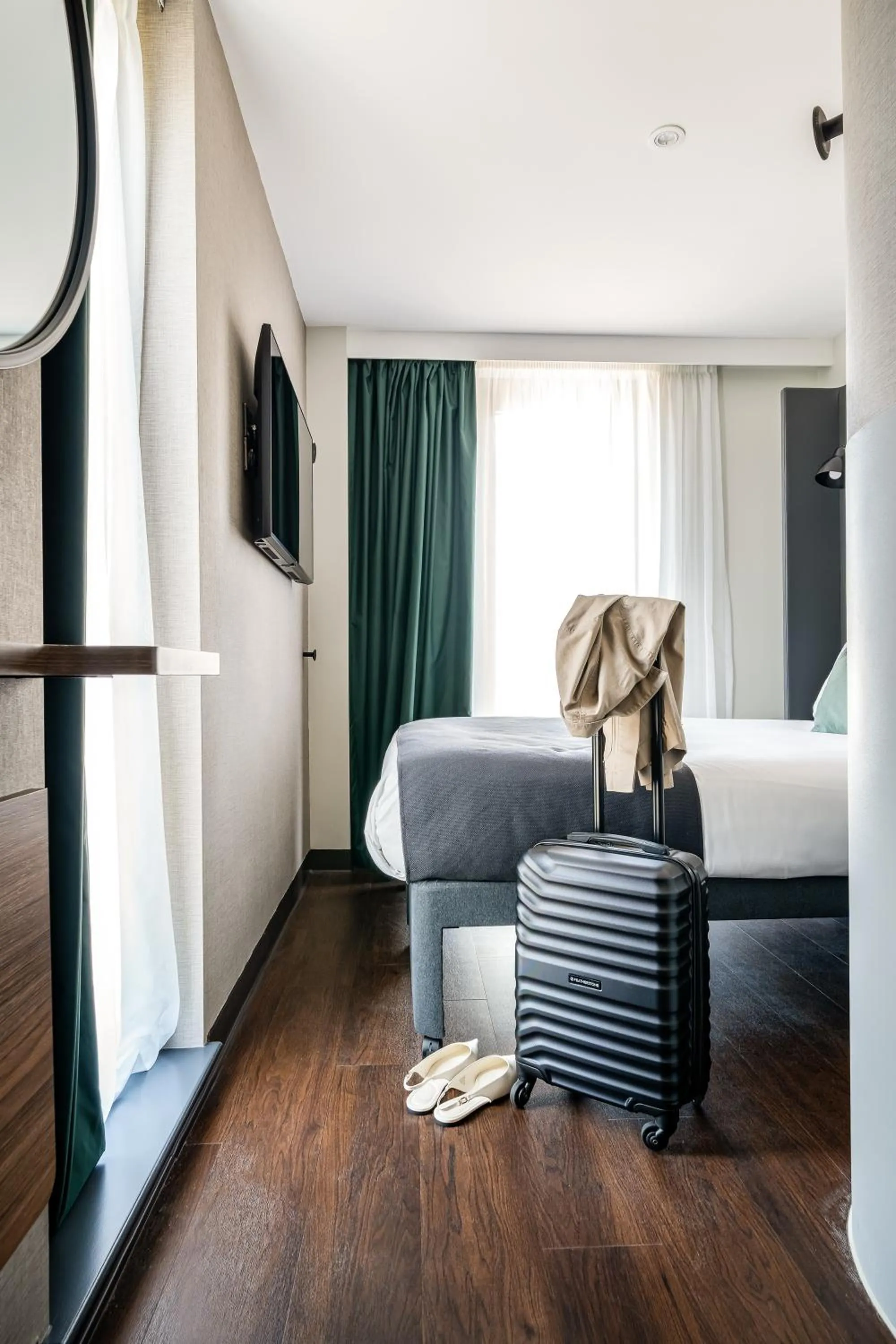 Bedroom, Bed in Point A Hotel London Canary Wharf