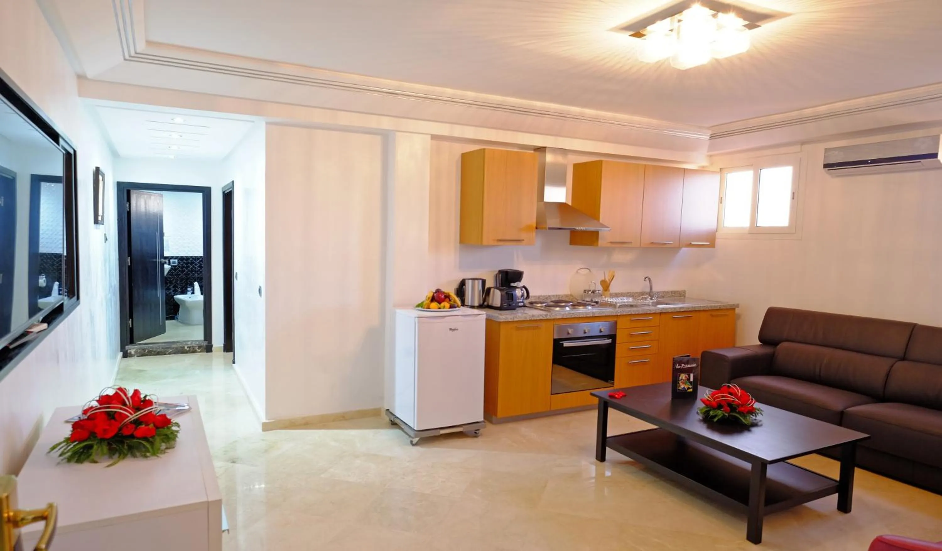 Kitchen or kitchenette in Appart Hôtel Mouna
