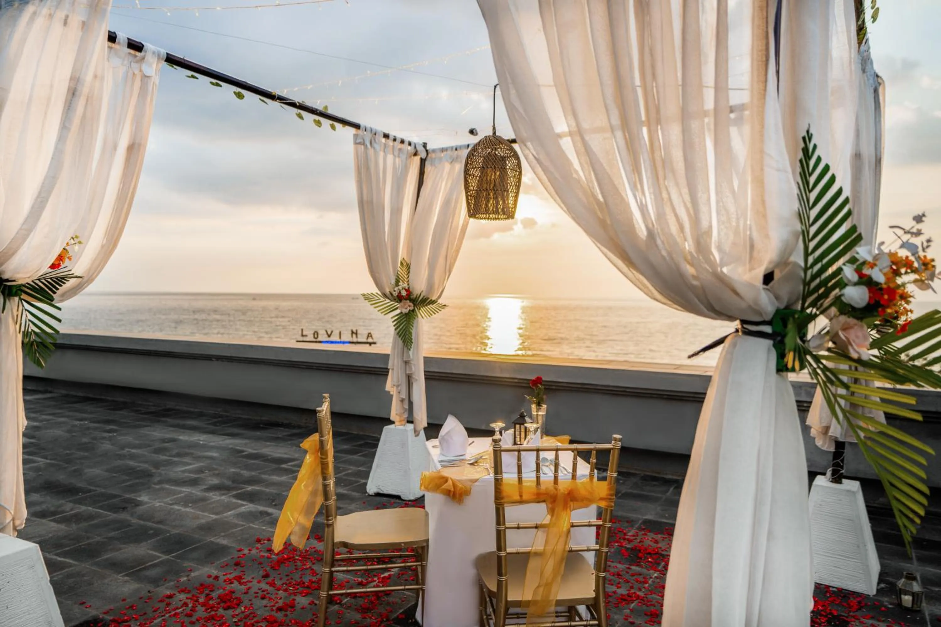 Dinner in Lovina Beach Club & Resort