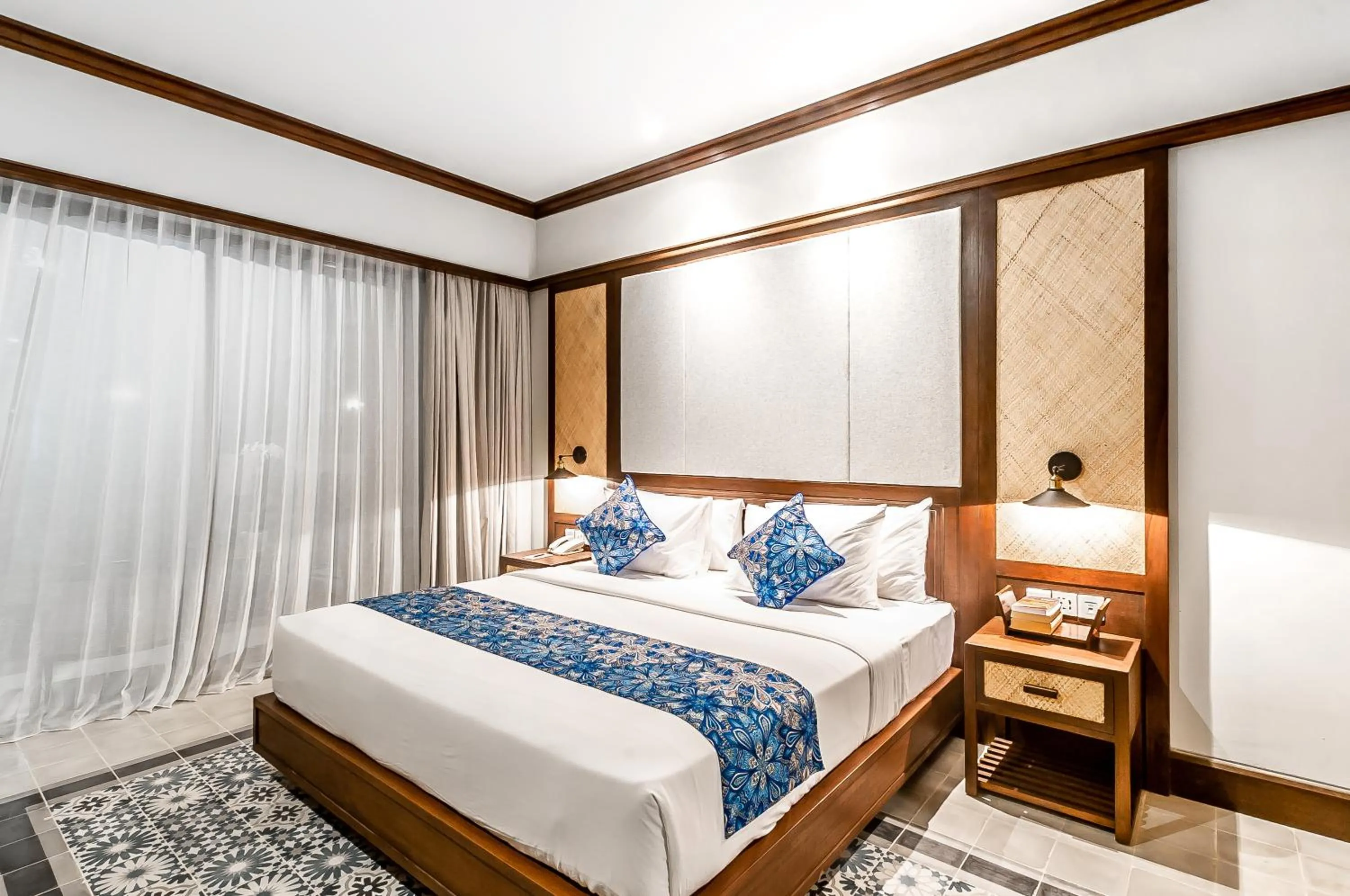 Bed in Lovina Beach Club & Resort