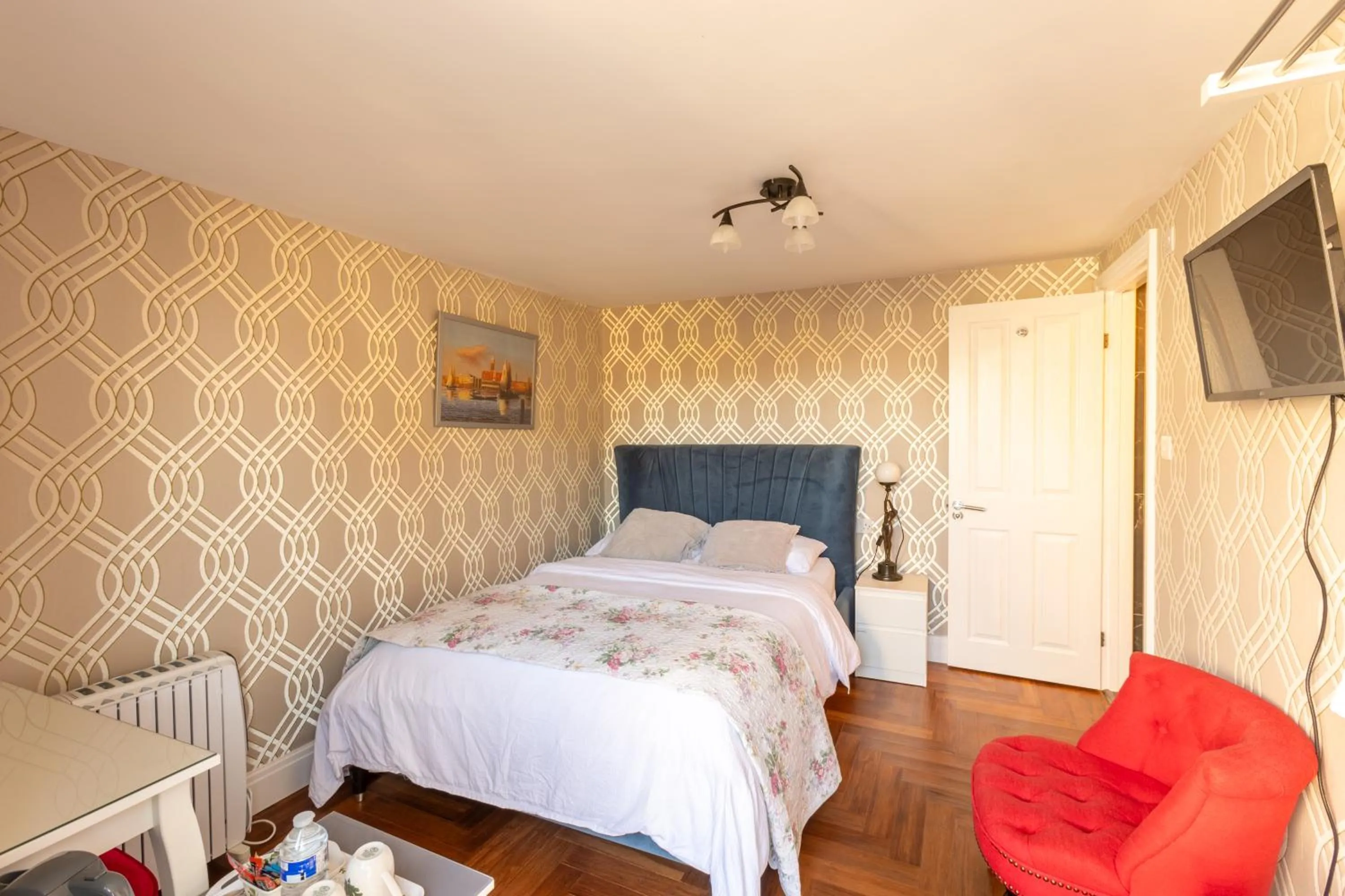 Bed in Katolondonhaus