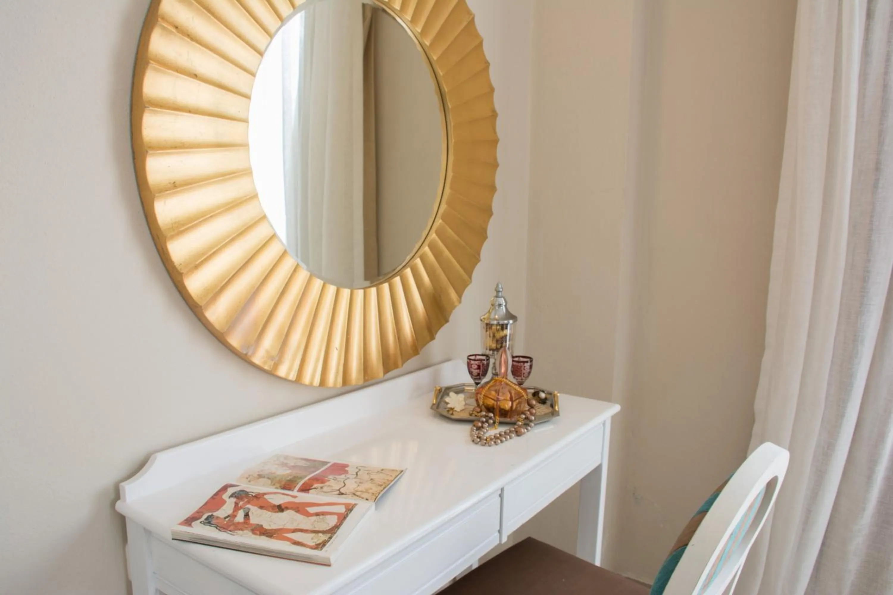 Decorative detail in Windmill Beach Apts II by Estia