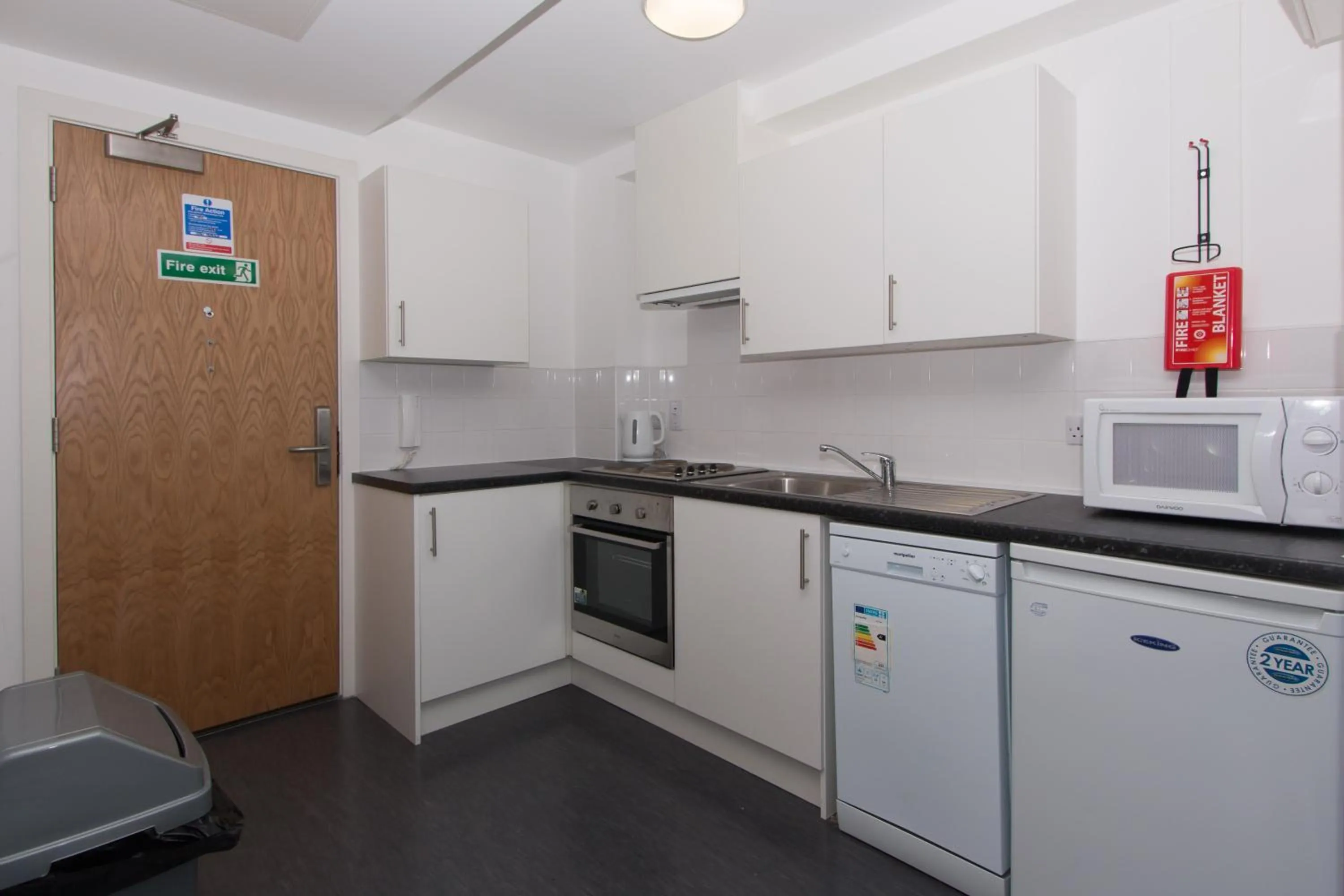 Kitchen or kitchenette in Destiny Student – Shrubhill (Campus Accommodation)