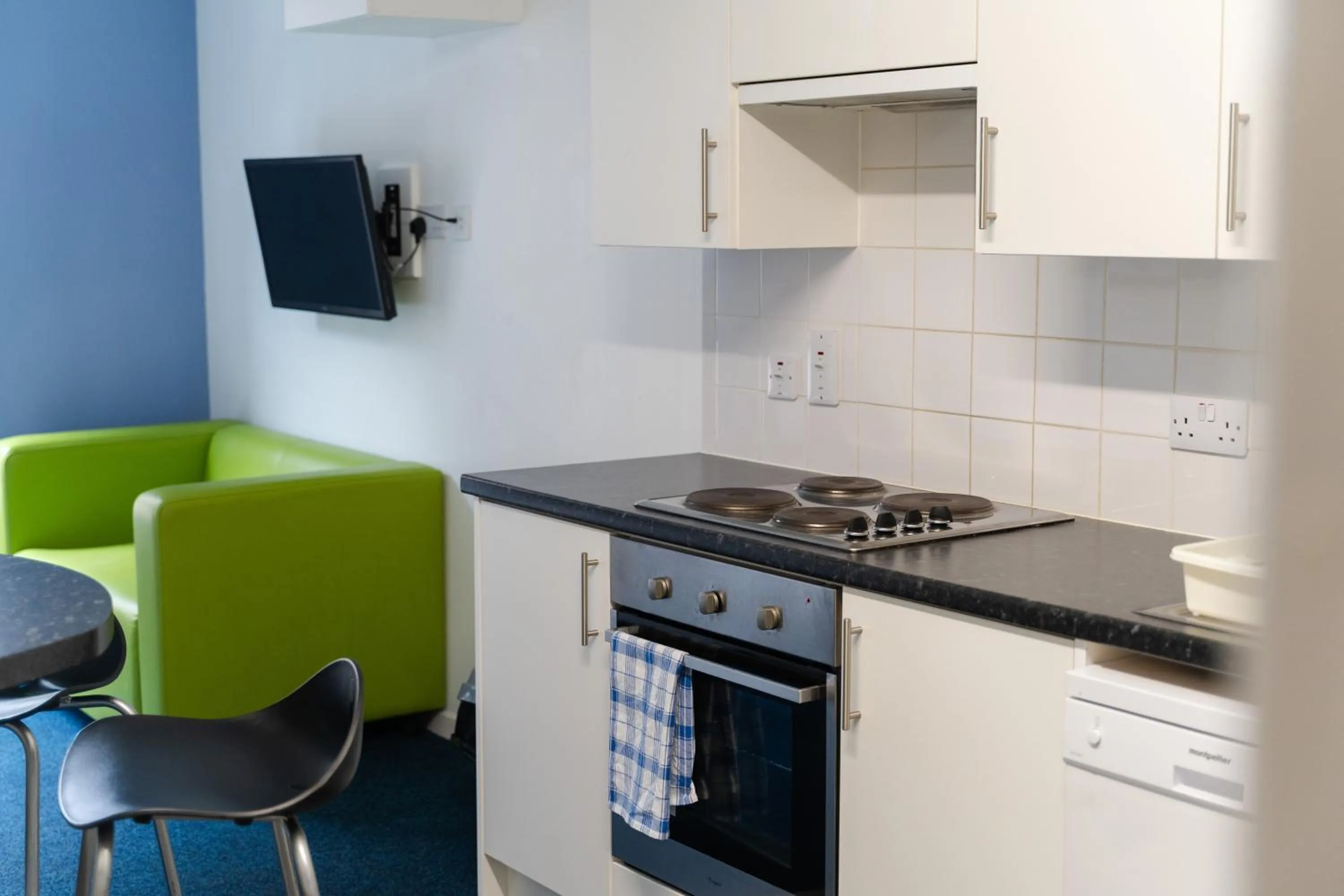 Kitchen or kitchenette in Destiny Student – Shrubhill (Campus Accommodation)