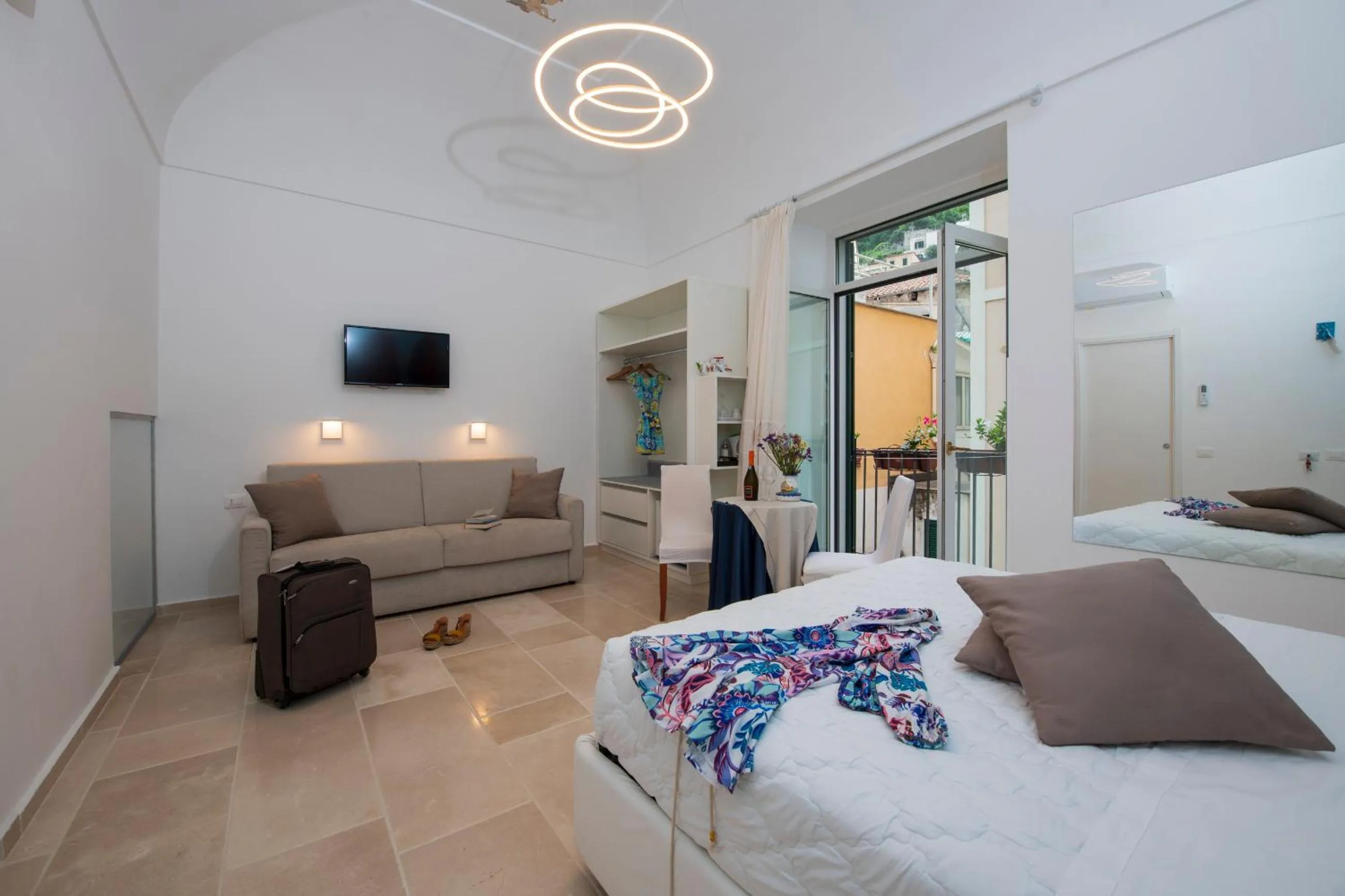 Bed in Hotel Antica Repubblica in Amalfi center at 100mt from the sea