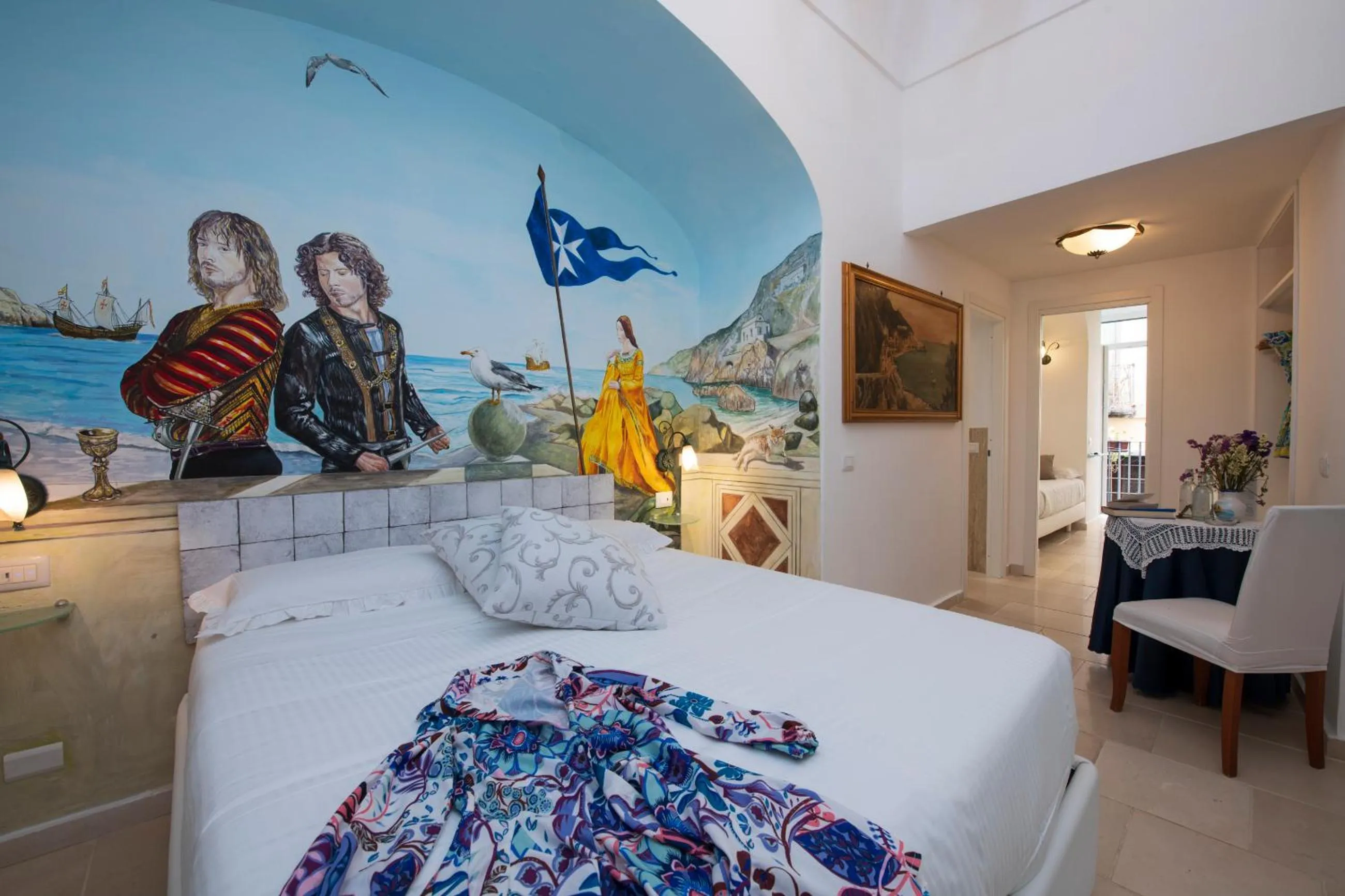 Bed in Hotel Antica Repubblica in Amalfi center at 100mt from the sea