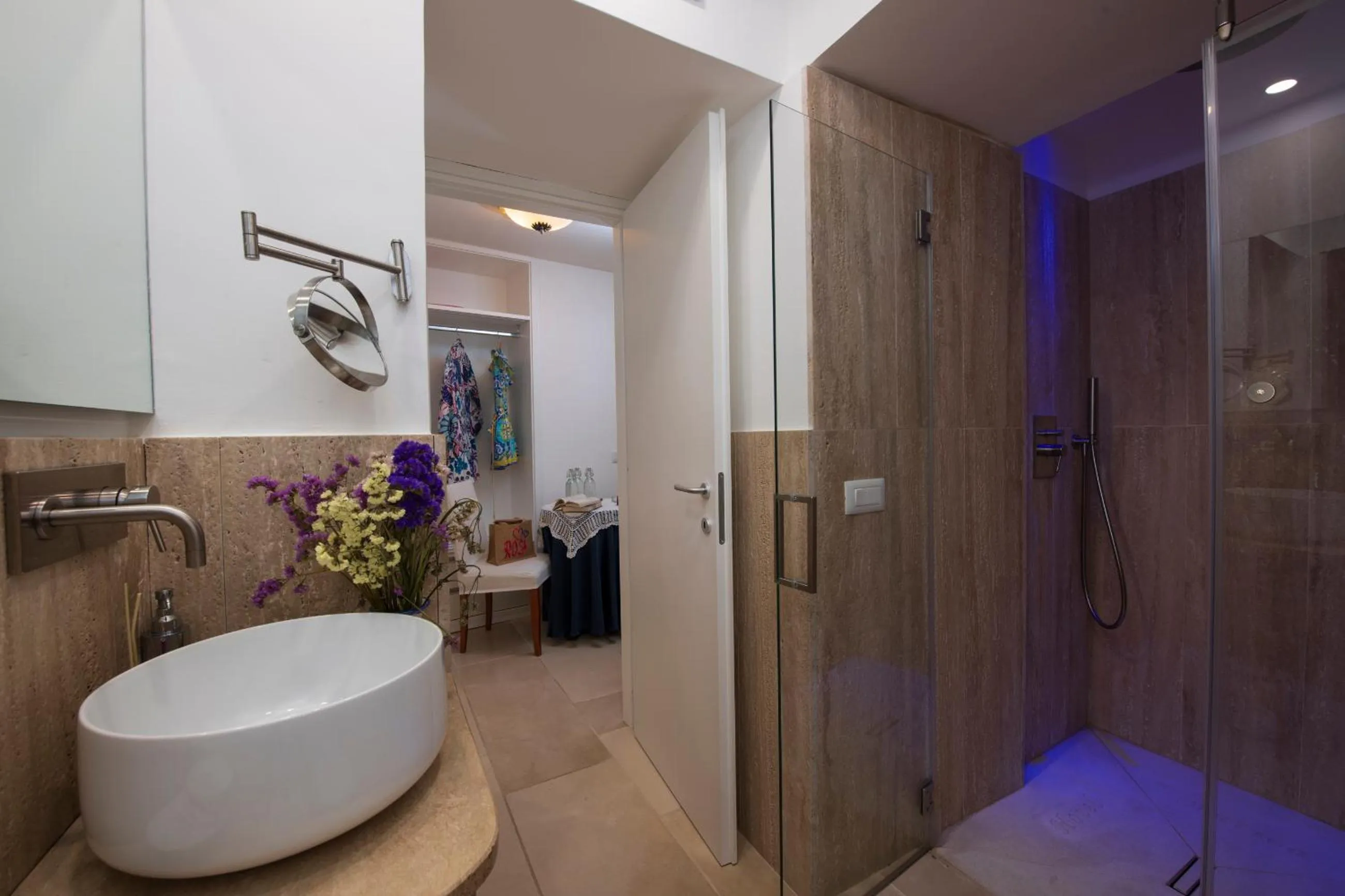 Bathroom in Hotel Antica Repubblica in Amalfi center at 100mt from the sea