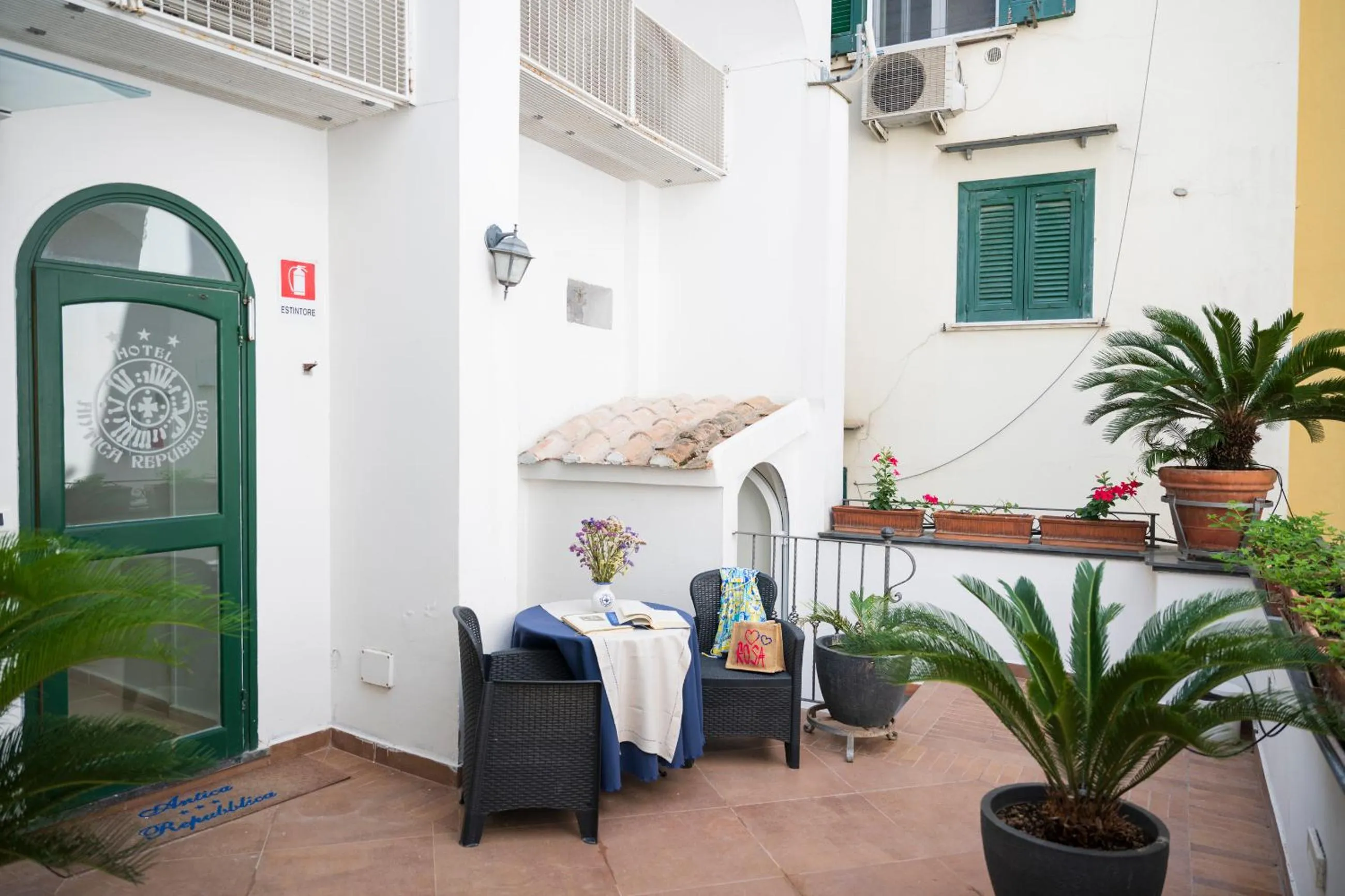 Balcony/Terrace in Hotel Antica Repubblica in Amalfi center at 100mt from the sea