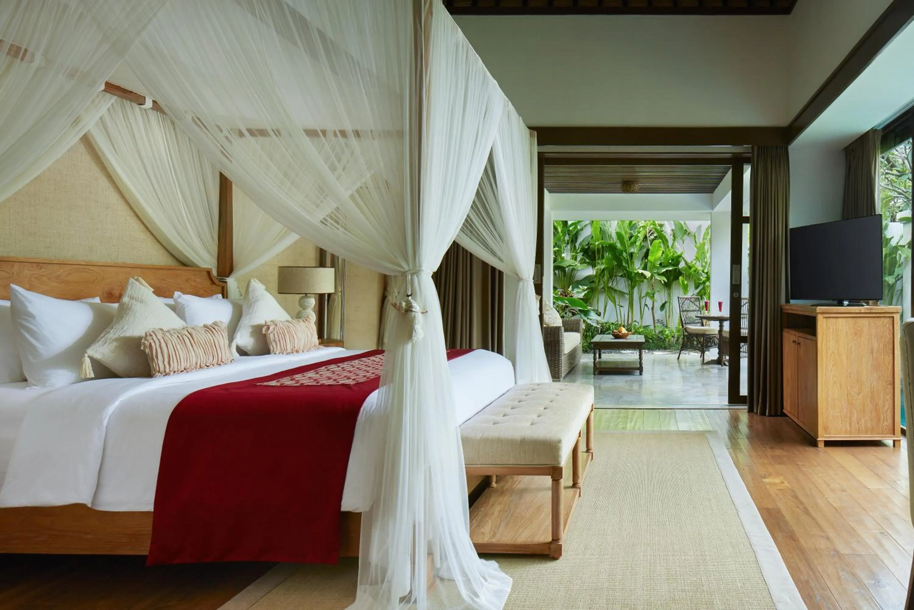 Communal lounge/ TV room, Bed in Goya Boutique Resort