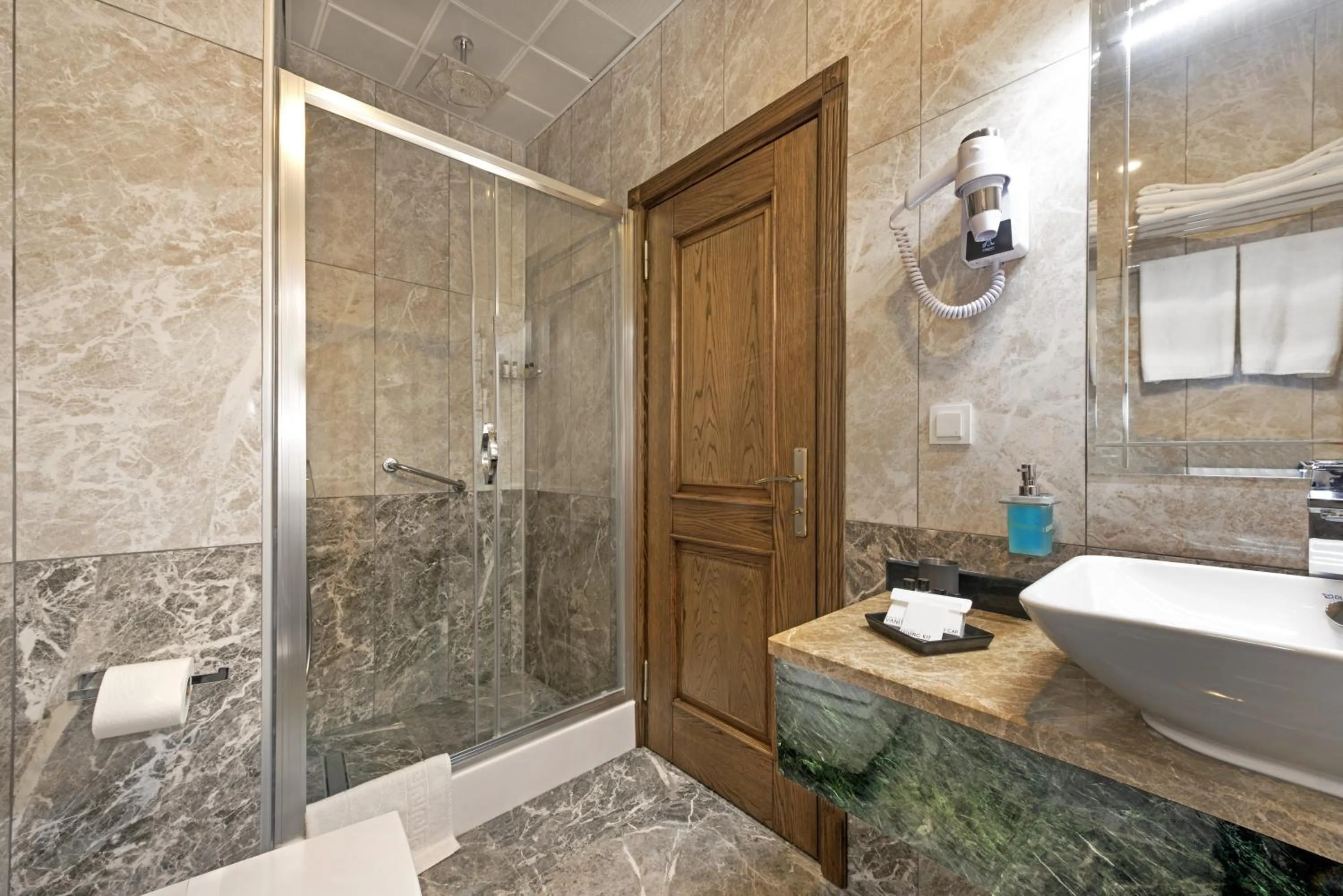 Shower in Perapolis Hotel