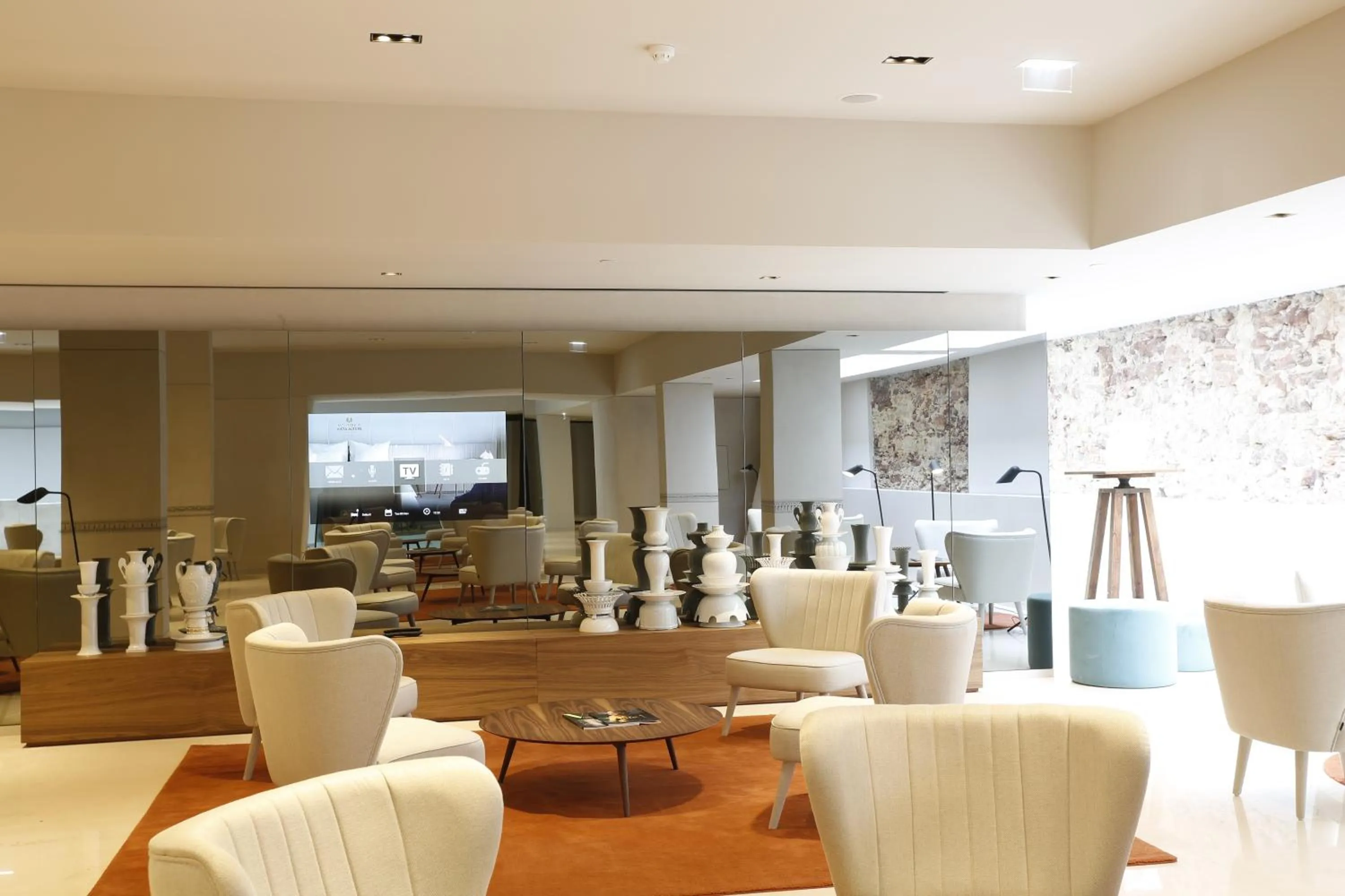 Communal lounge/ TV room in Montebelo Vista Alegre Ílhavo Hotel