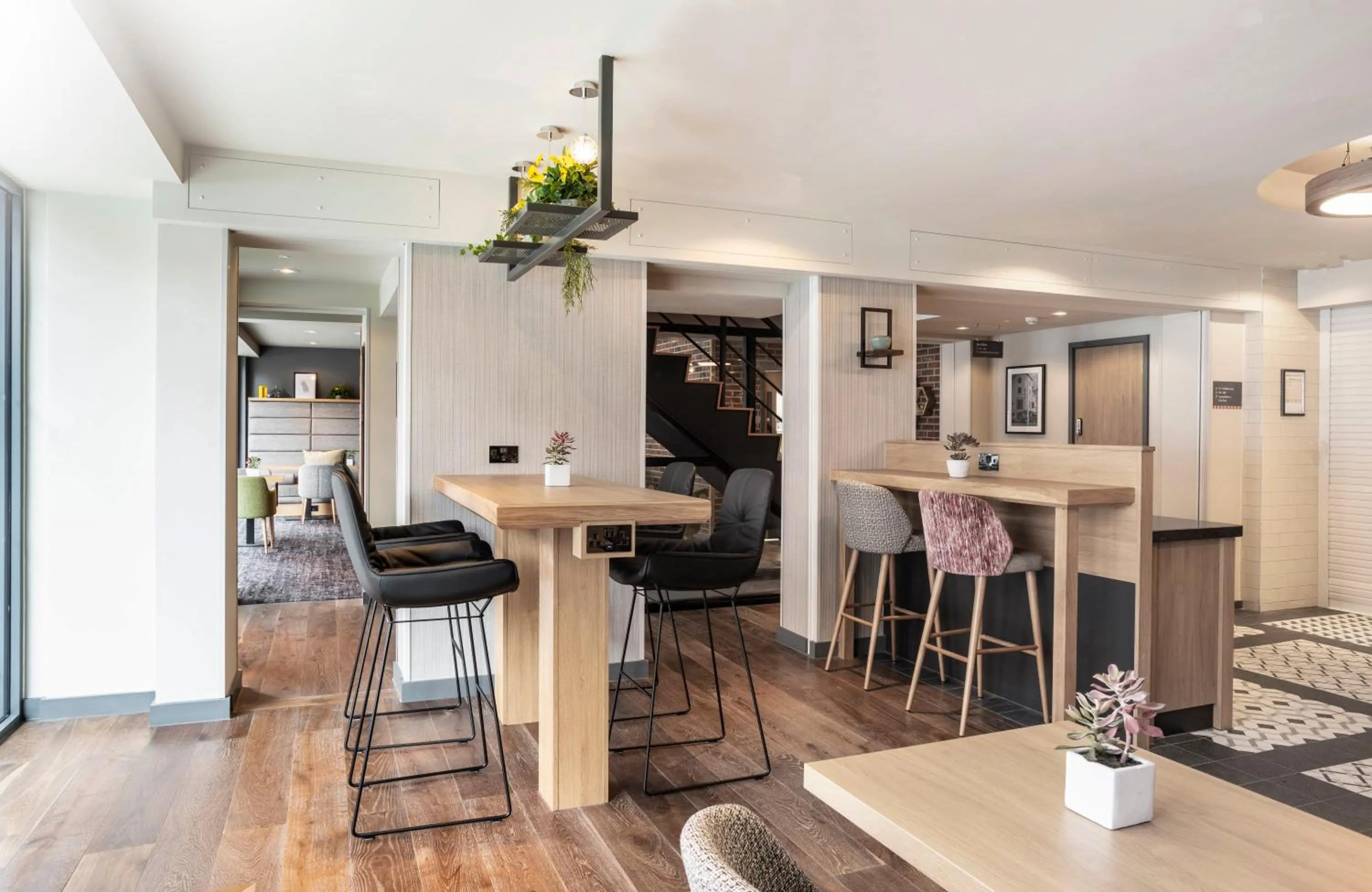 Restaurant/places to eat in Point A Hotel London Paddington